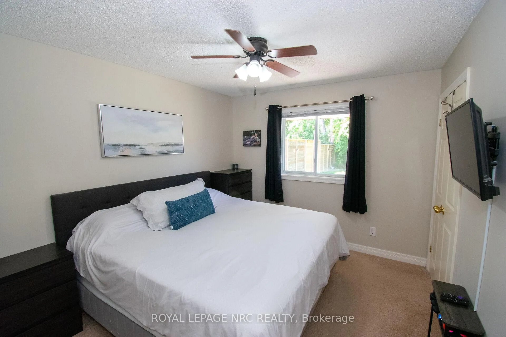 Photo 10 of 38 Carriage Road, St. Catharines, Secord Woods — HOMEH
