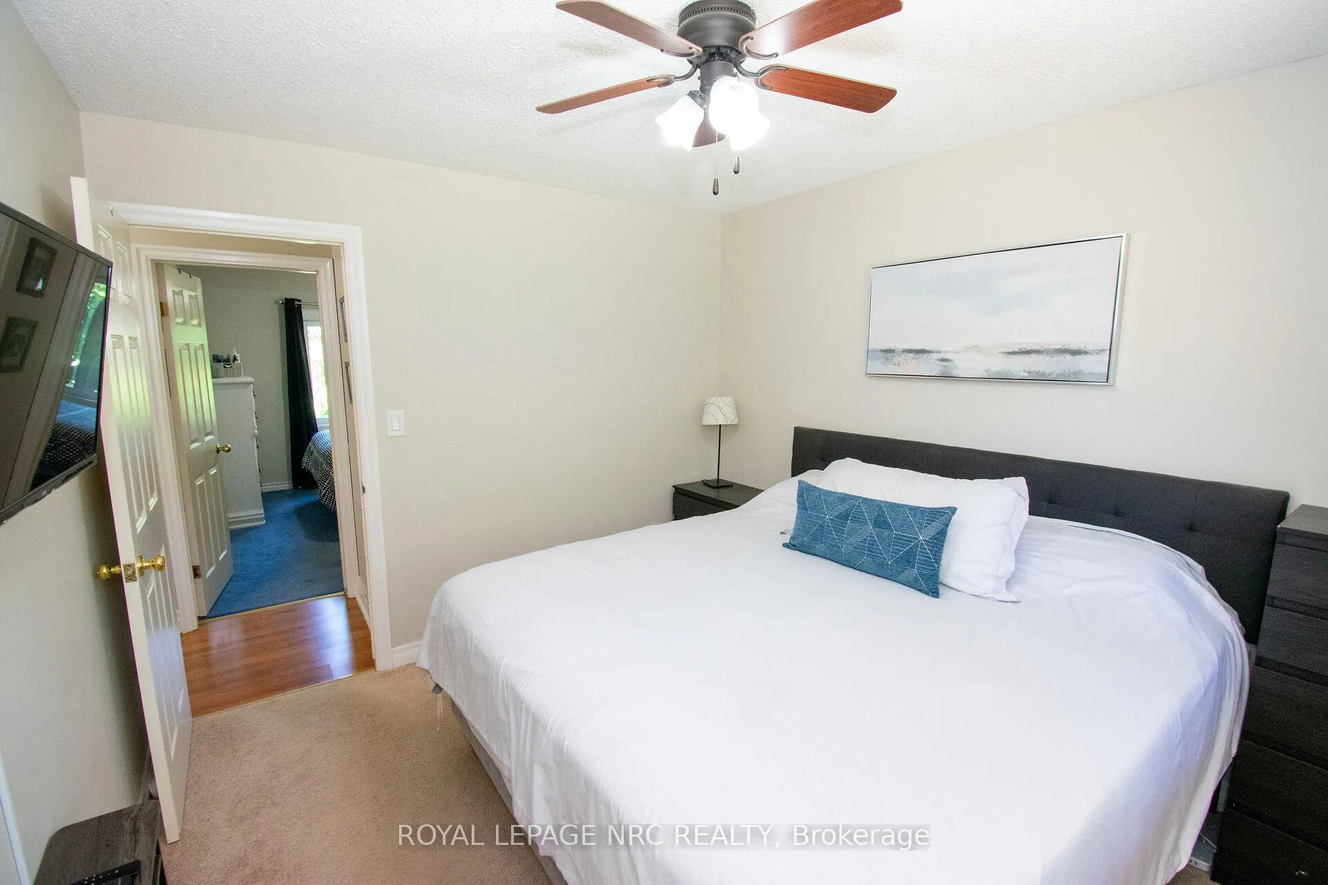 Photo 12 of 38 Carriage Road, St. Catharines, Secord Woods — HOMEH