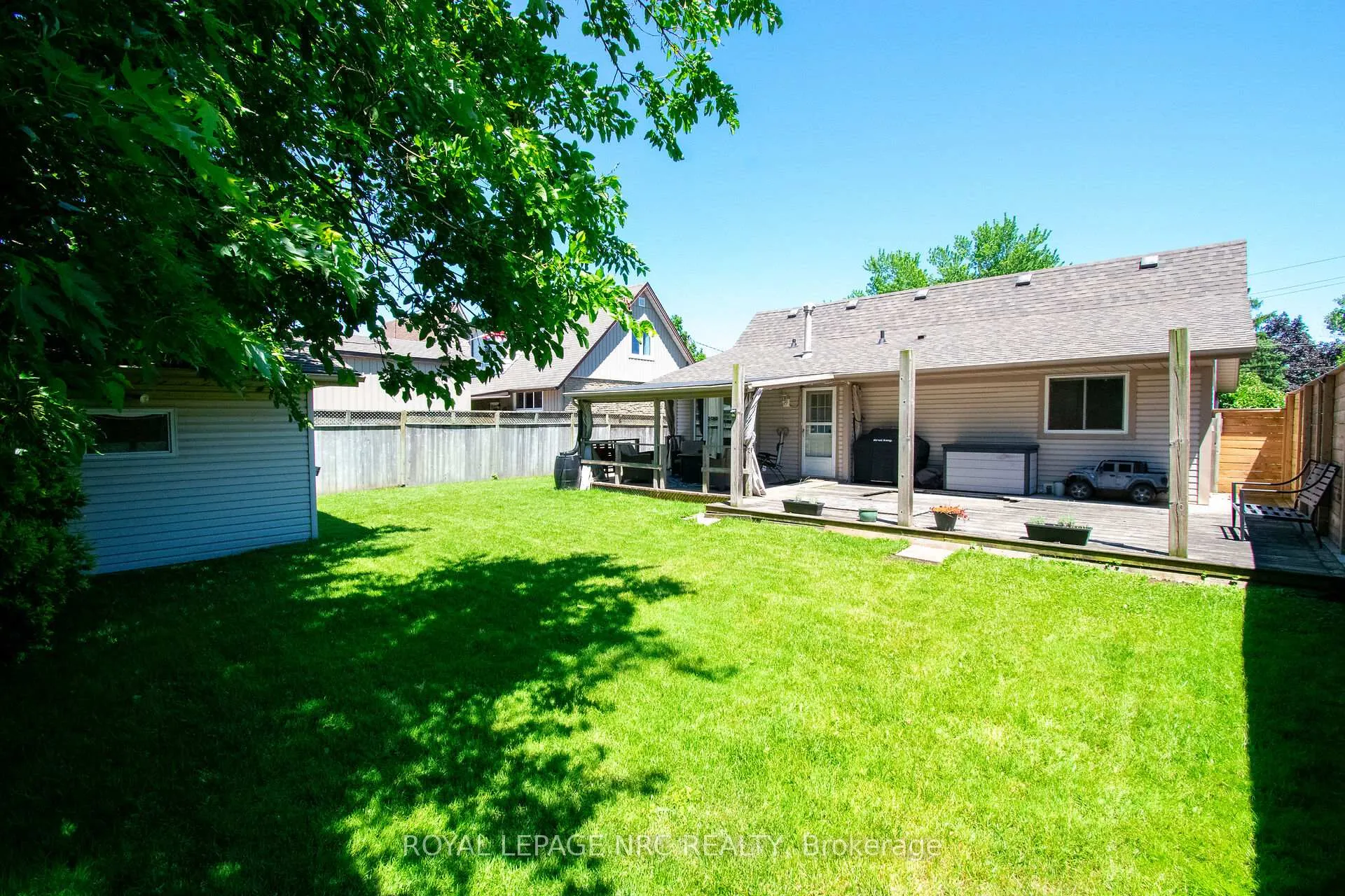 Photo 34 of 38 Carriage Road, St. Catharines, Secord Woods — HOMEH