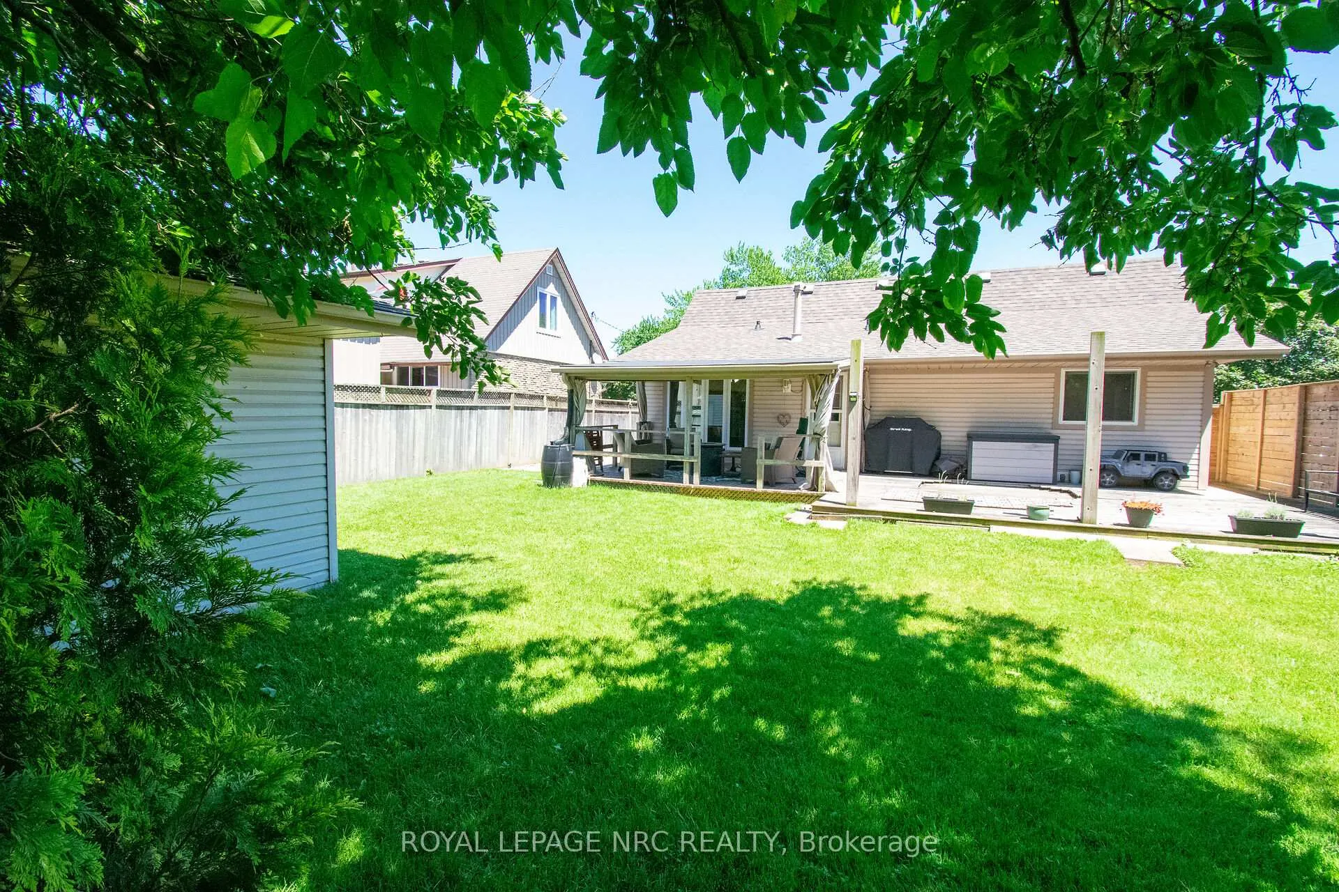 Photo 35 of 38 Carriage Road, St. Catharines, Secord Woods — HOMEH