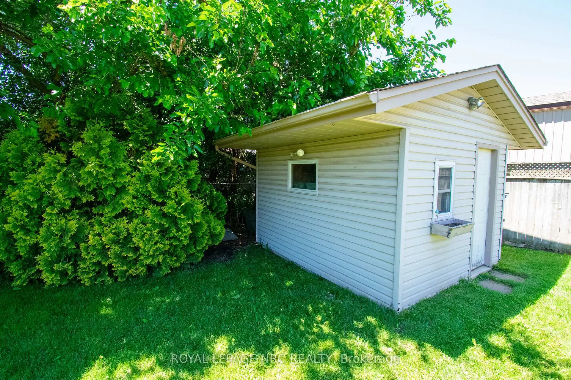 Photo 38 of 38 Carriage Road, St. Catharines, Secord Woods — HOMEH