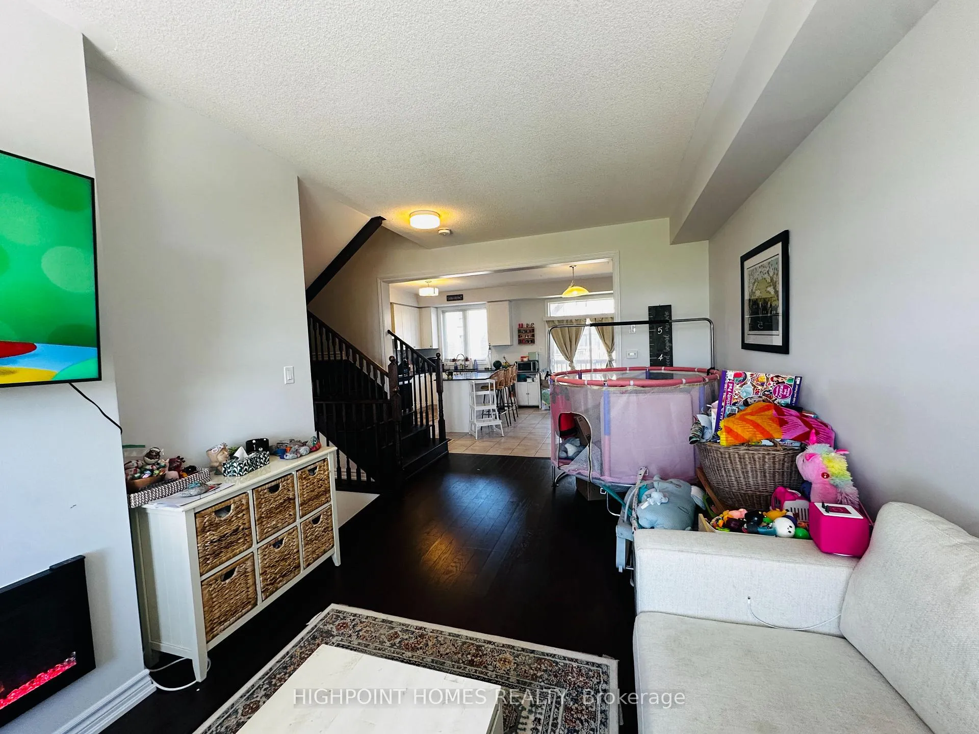 Photo 9 of 87 Douet Lane, Ajax, South East — HOMEH