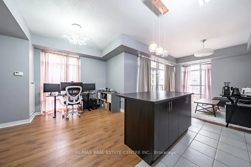Photo 17 of Unit 502, 90 Charlton Avenue W, Hamilton, Durand — HOMEH