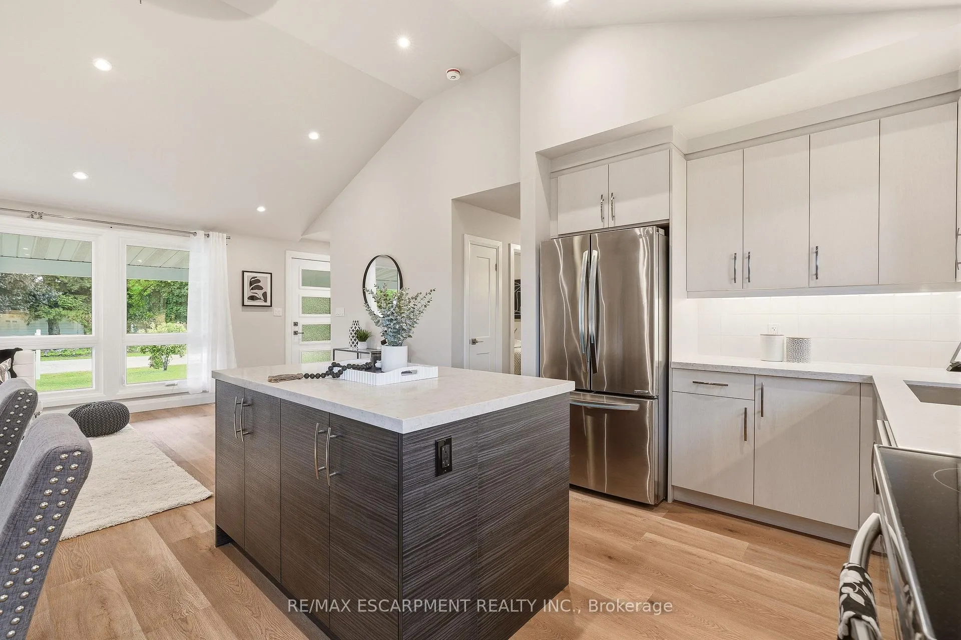 Photo 12 of 99 Byron Avenue, Hamilton, Stoney Creek Mountain — HOMEH