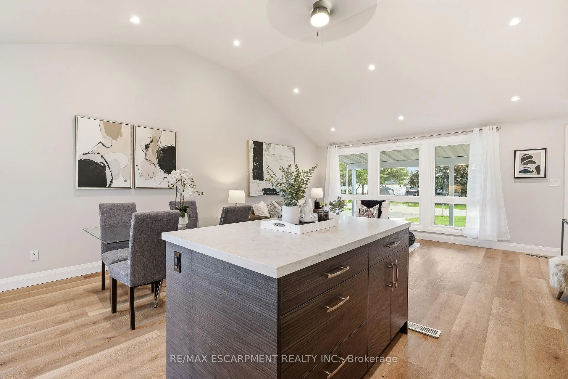 Photo 15 of 99 Byron Avenue, Hamilton, Stoney Creek Mountain — HOMEH