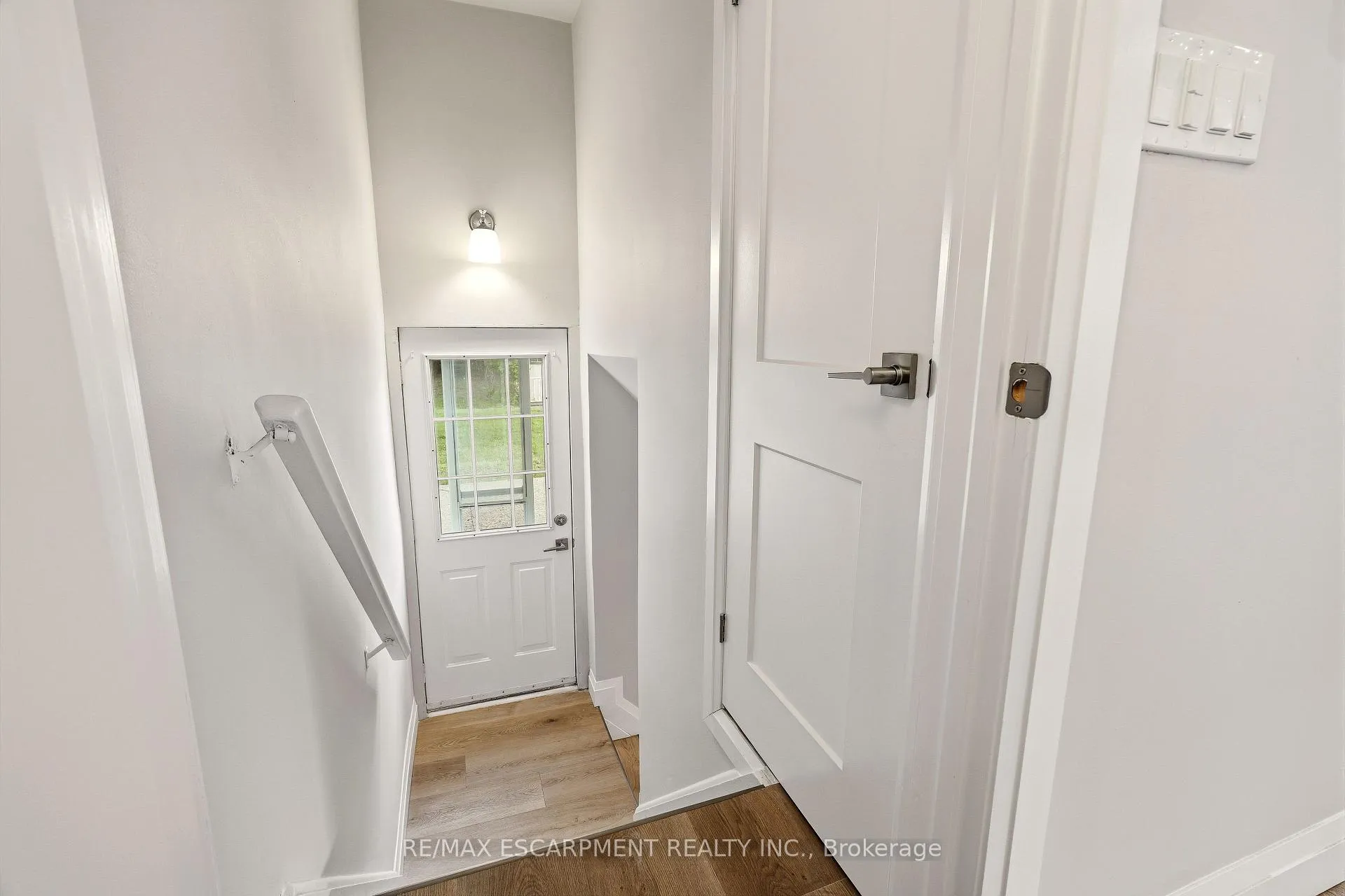 Photo 21 of 99 Byron Avenue, Hamilton, Stoney Creek Mountain — HOMEH