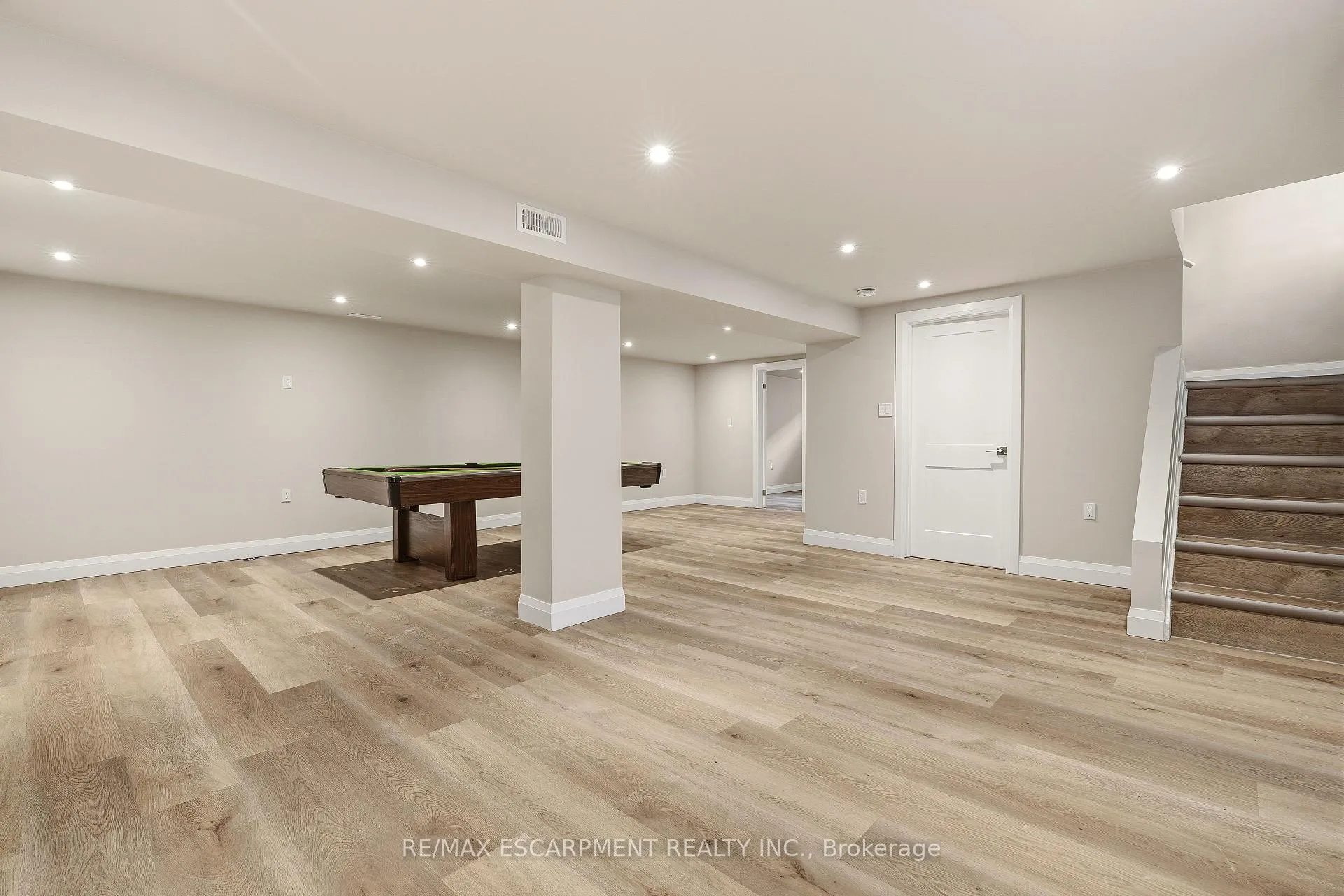 Photo 22 of 99 Byron Avenue, Hamilton, Stoney Creek Mountain — HOMEH