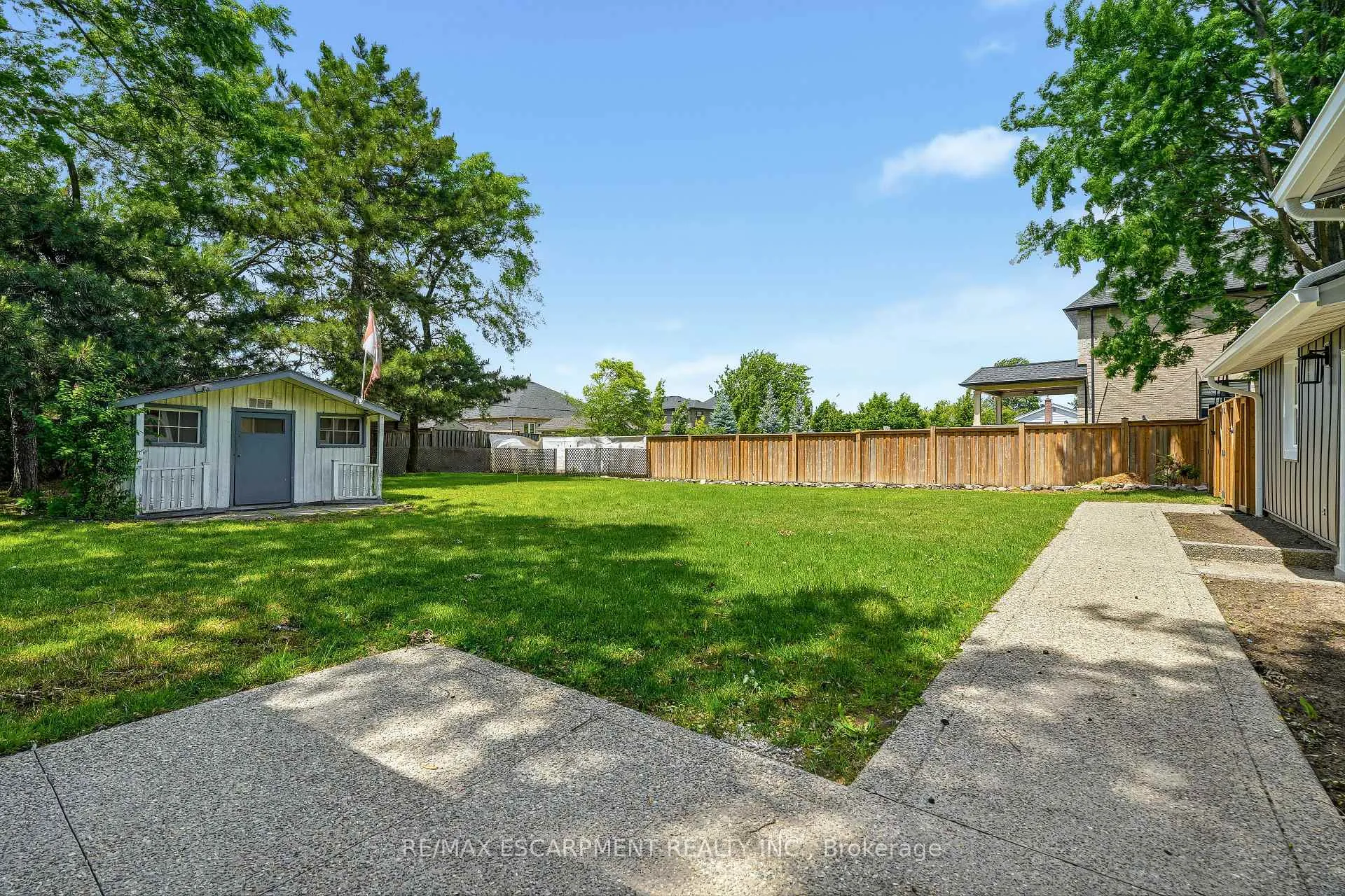 Photo 30 of 99 Byron Avenue, Hamilton, Stoney Creek Mountain — HOMEH
