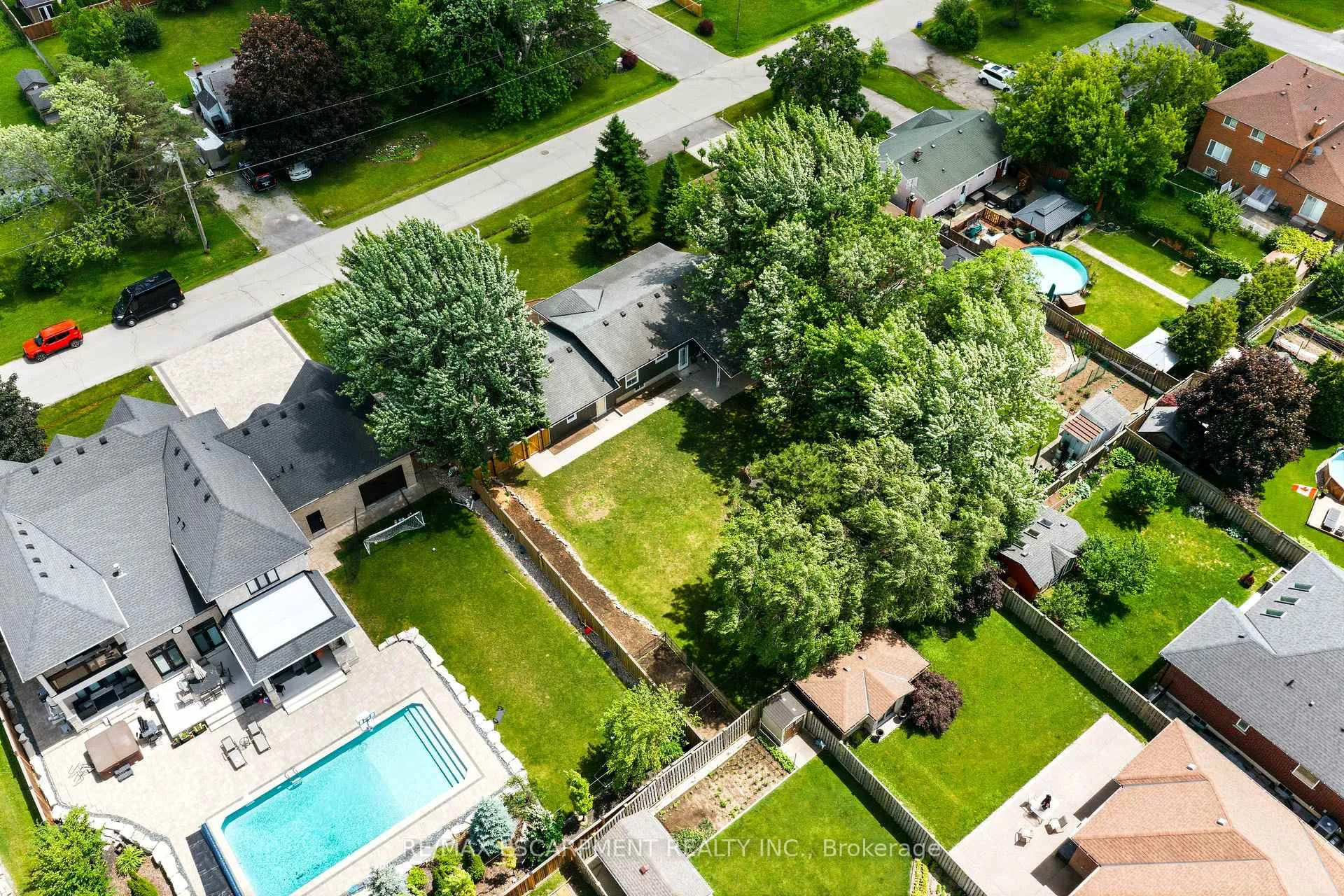 Photo 37 of 99 Byron Avenue, Hamilton, Stoney Creek Mountain — HOMEH