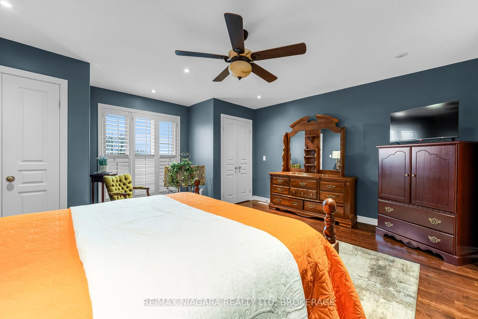 Photo 19 of 30 Ball Avenue, St. Catharines, Burleigh Hill — HOMEH