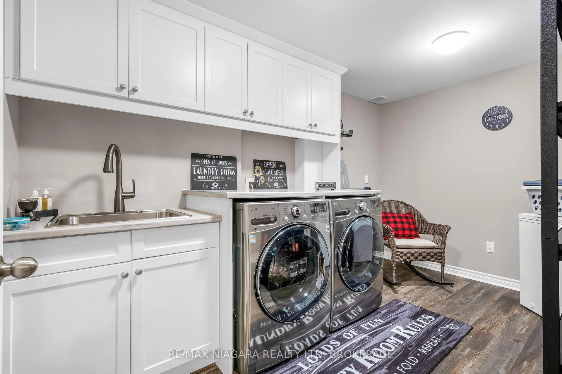 Photo 23 of 30 Ball Avenue, St. Catharines, Burleigh Hill — HOMEH