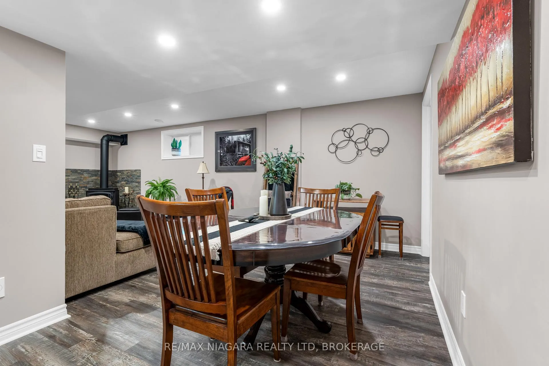 Photo 26 of 30 Ball Avenue, St. Catharines, Burleigh Hill — HOMEH