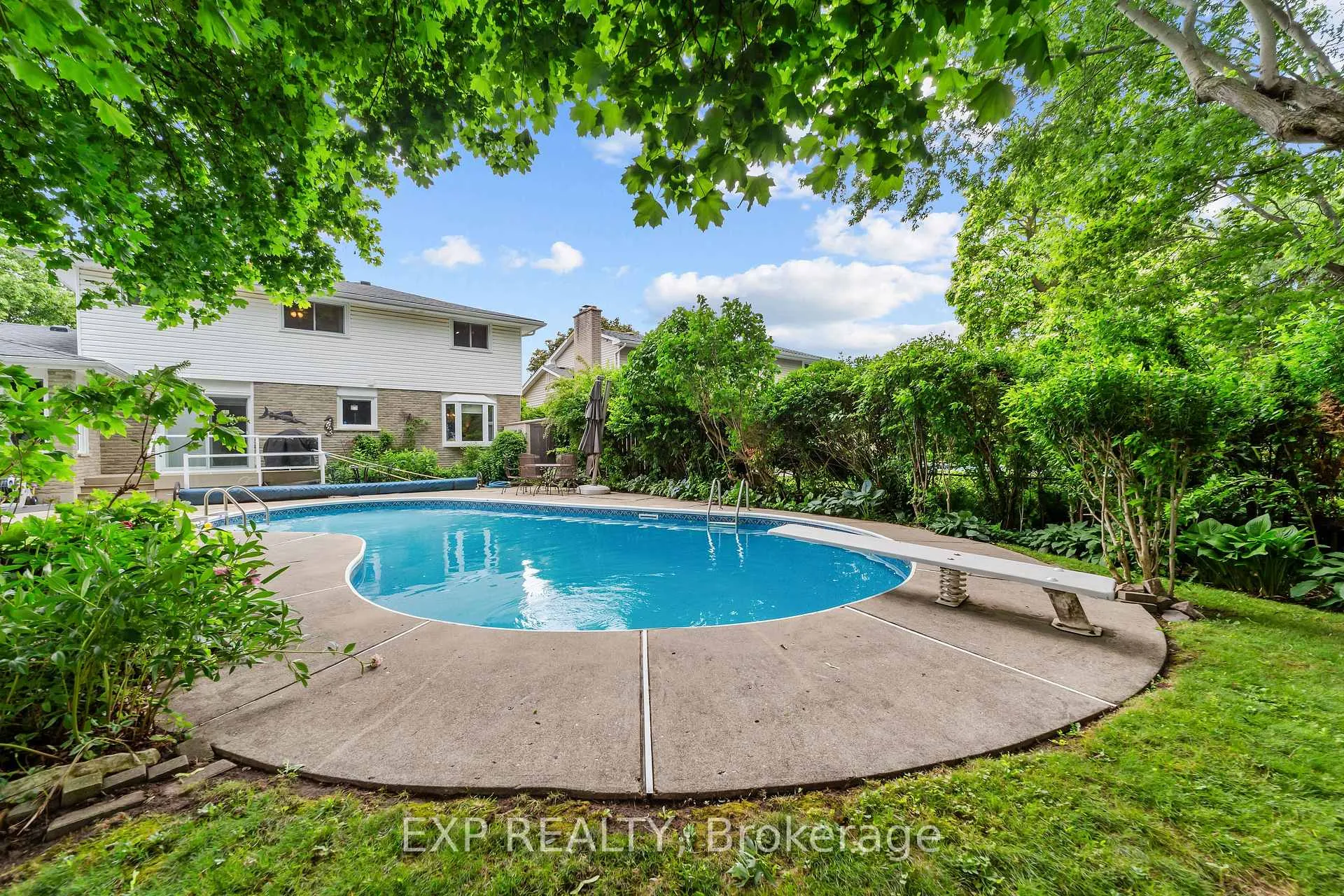 Photo 11 of 625 Steeplechase Drive, London, South N — HOMEH