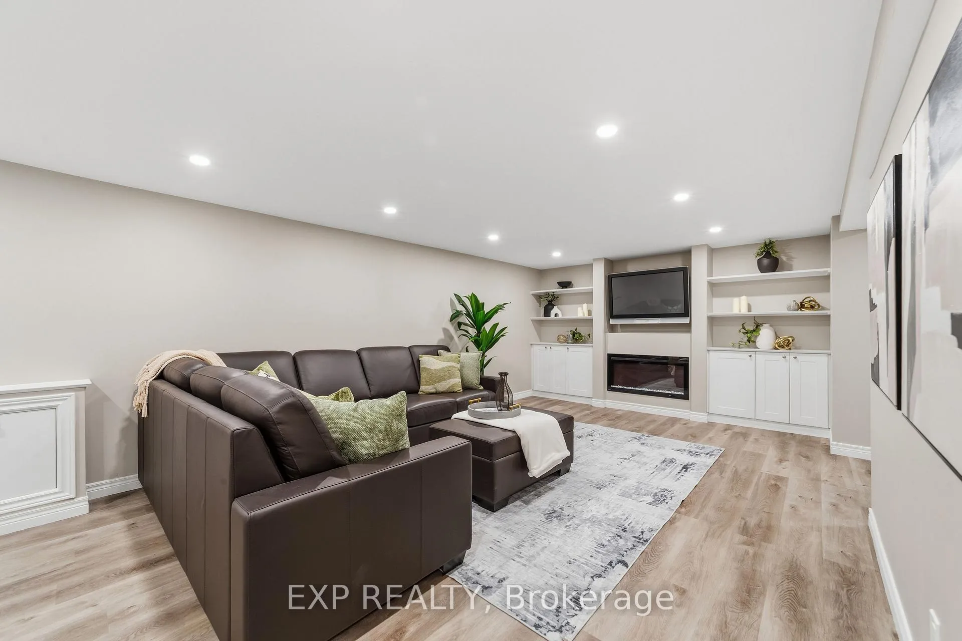 Photo 40 of 625 Steeplechase Drive, London, South N — HOMEH