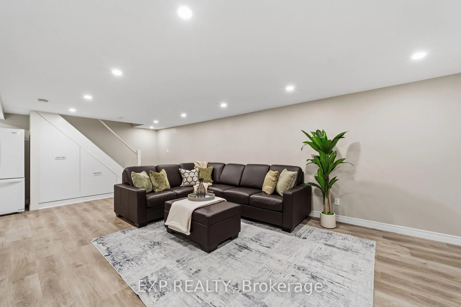 Photo 41 of 625 Steeplechase Drive, London, South N — HOMEH