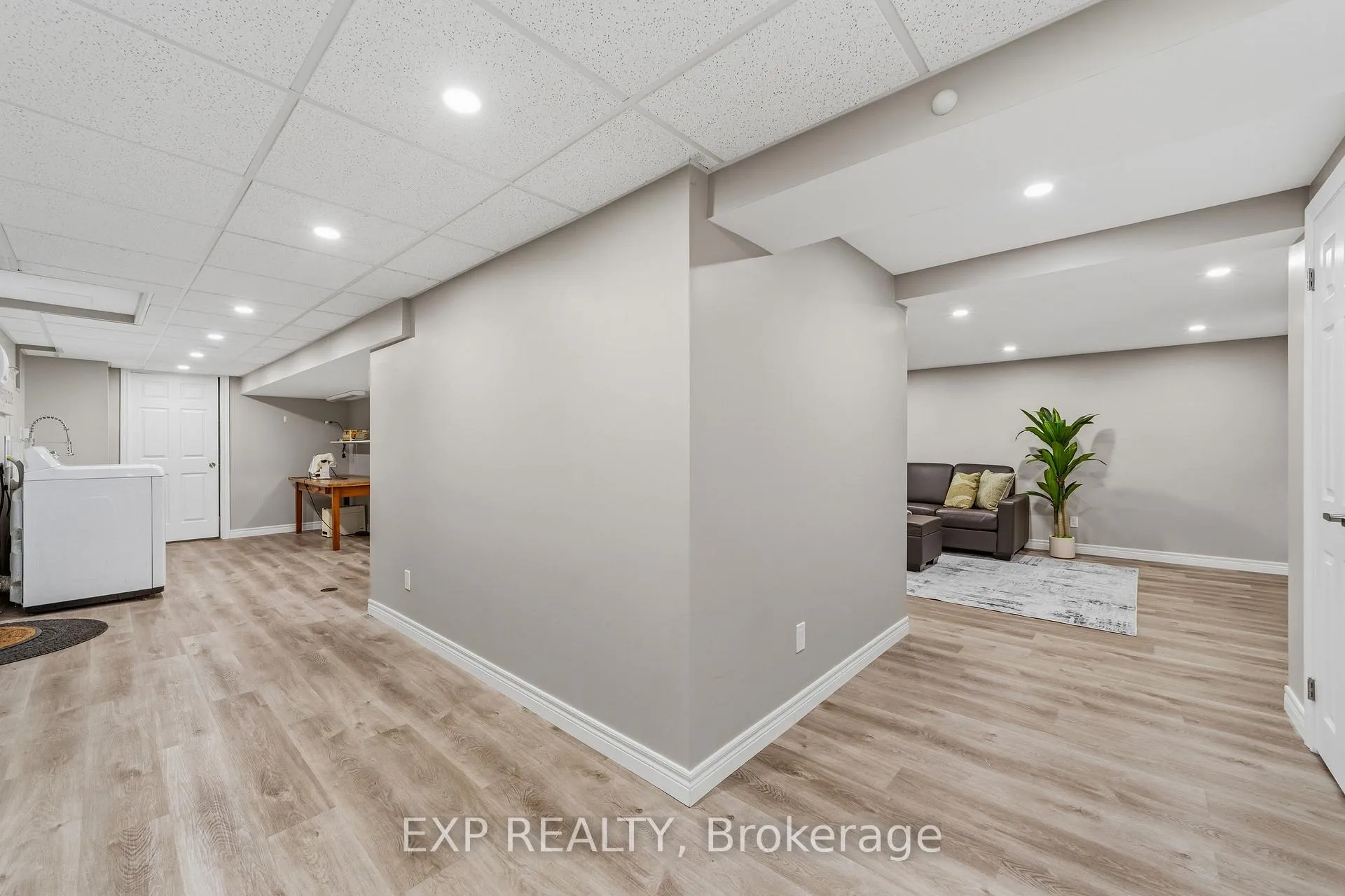Photo 42 of 625 Steeplechase Drive, London, South N — HOMEH