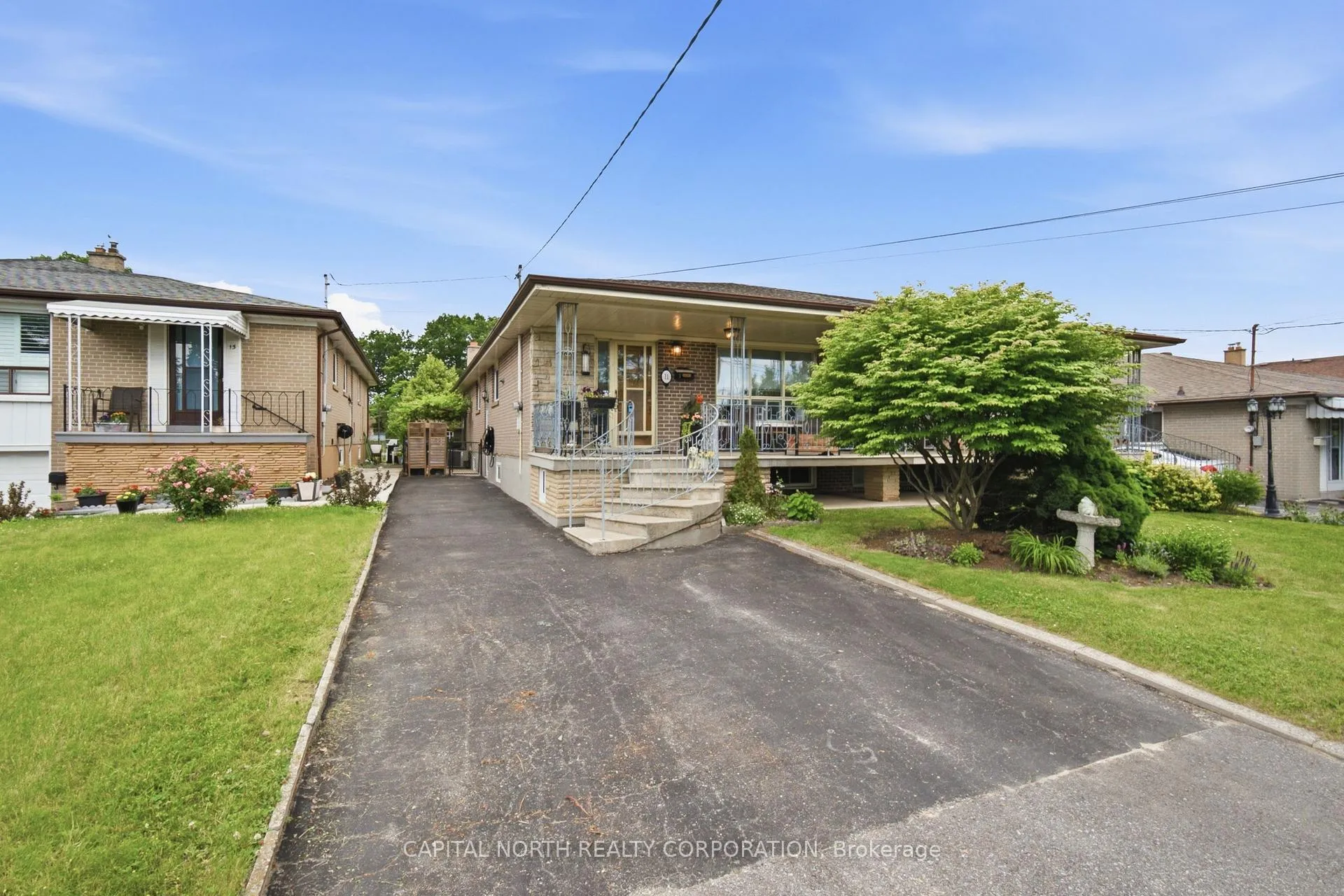Photo 1 of 11 Goldsboro Road, North York, Humber Summit — HOMEH