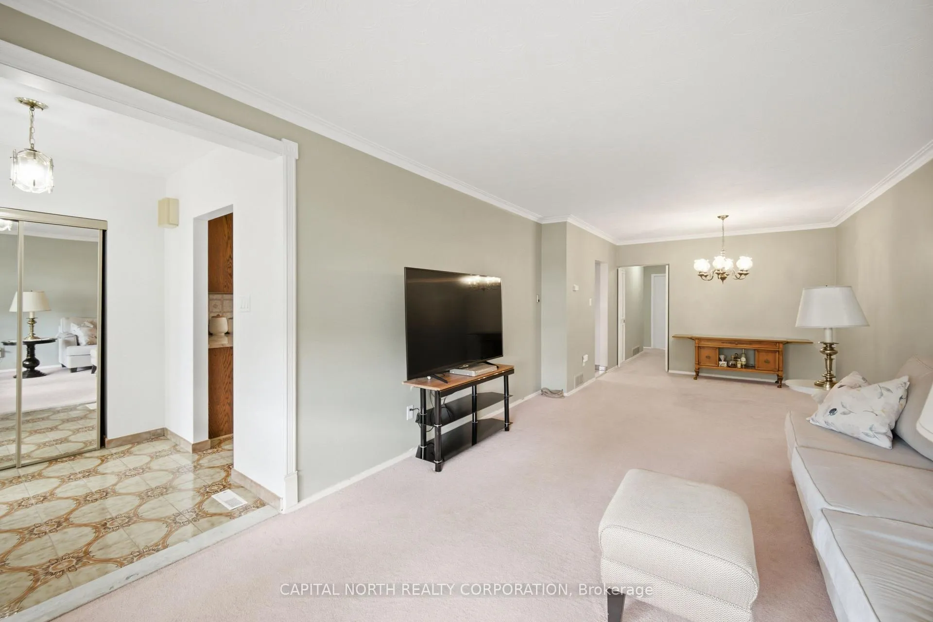 Photo 5 of 11 Goldsboro Road, North York, Humber Summit — HOMEH
