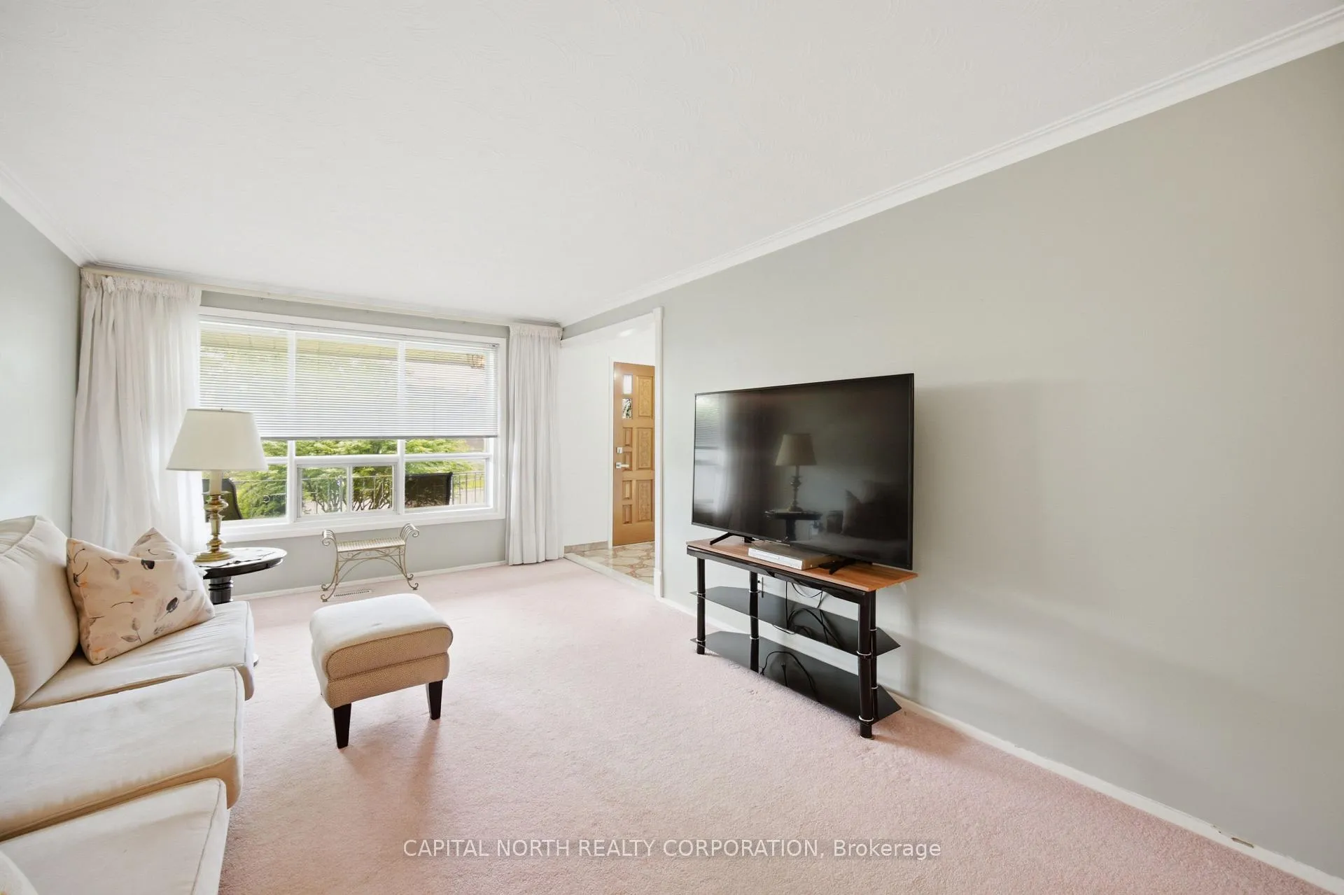 Photo 6 of 11 Goldsboro Road, North York, Humber Summit — HOMEH