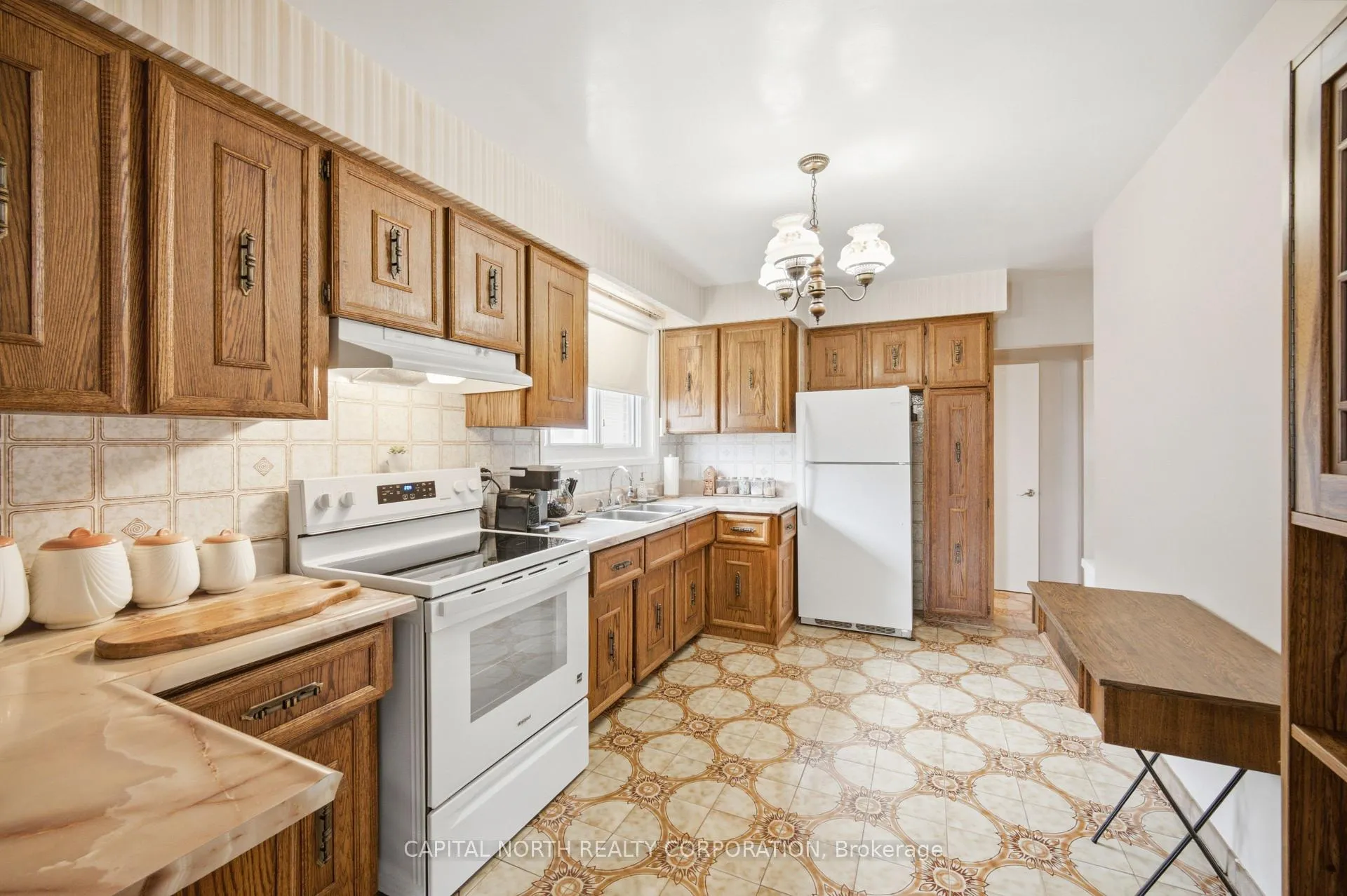 Photo 9 of 11 Goldsboro Road, North York, Humber Summit — HOMEH
