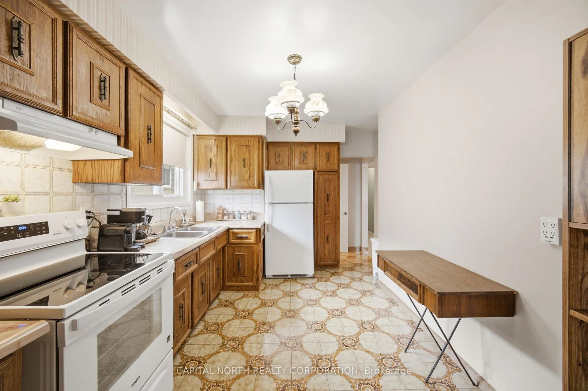 Photo 10 of 11 Goldsboro Road, North York, Humber Summit — HOMEH