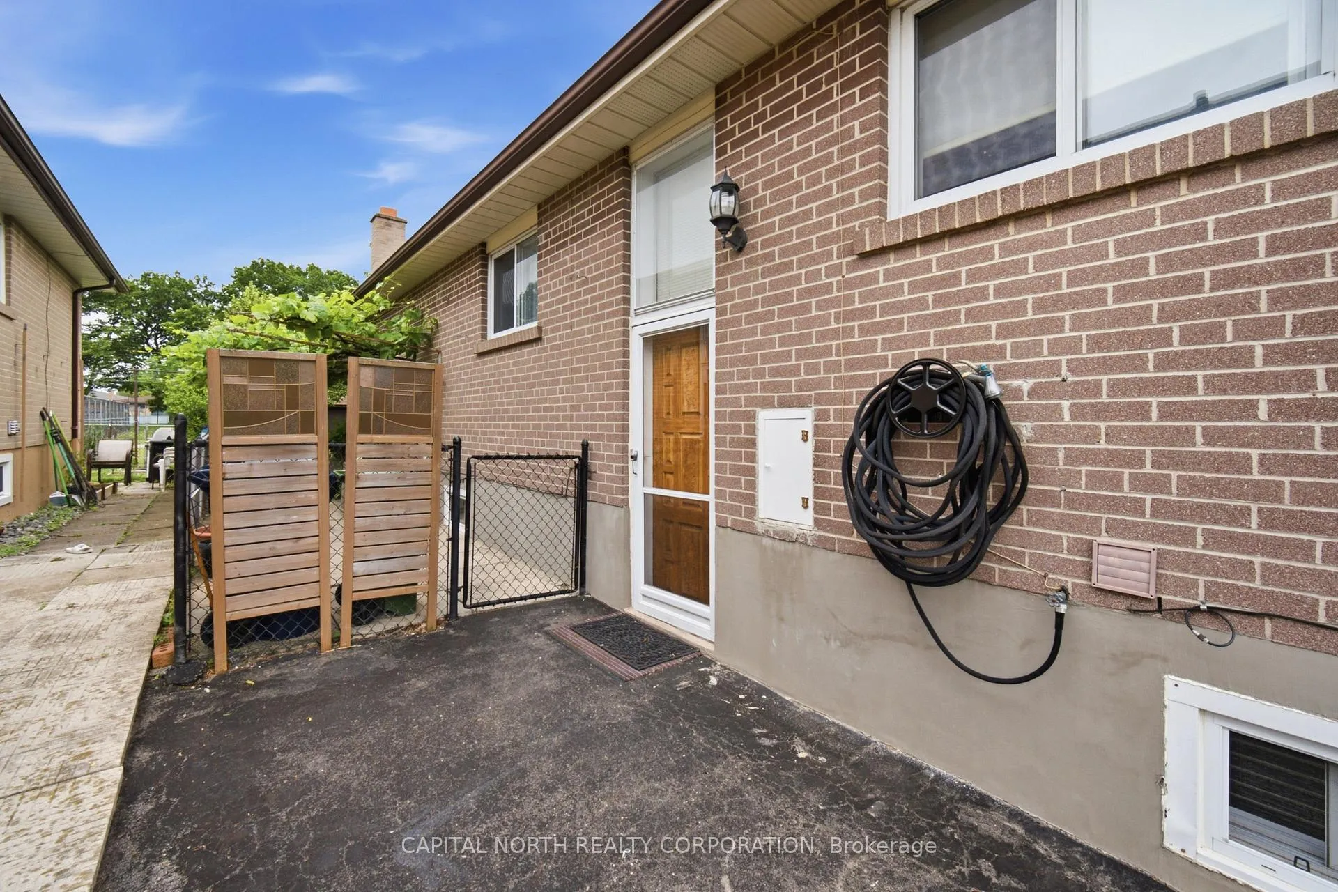 Photo 29 of 11 Goldsboro Road, North York, Humber Summit — HOMEH