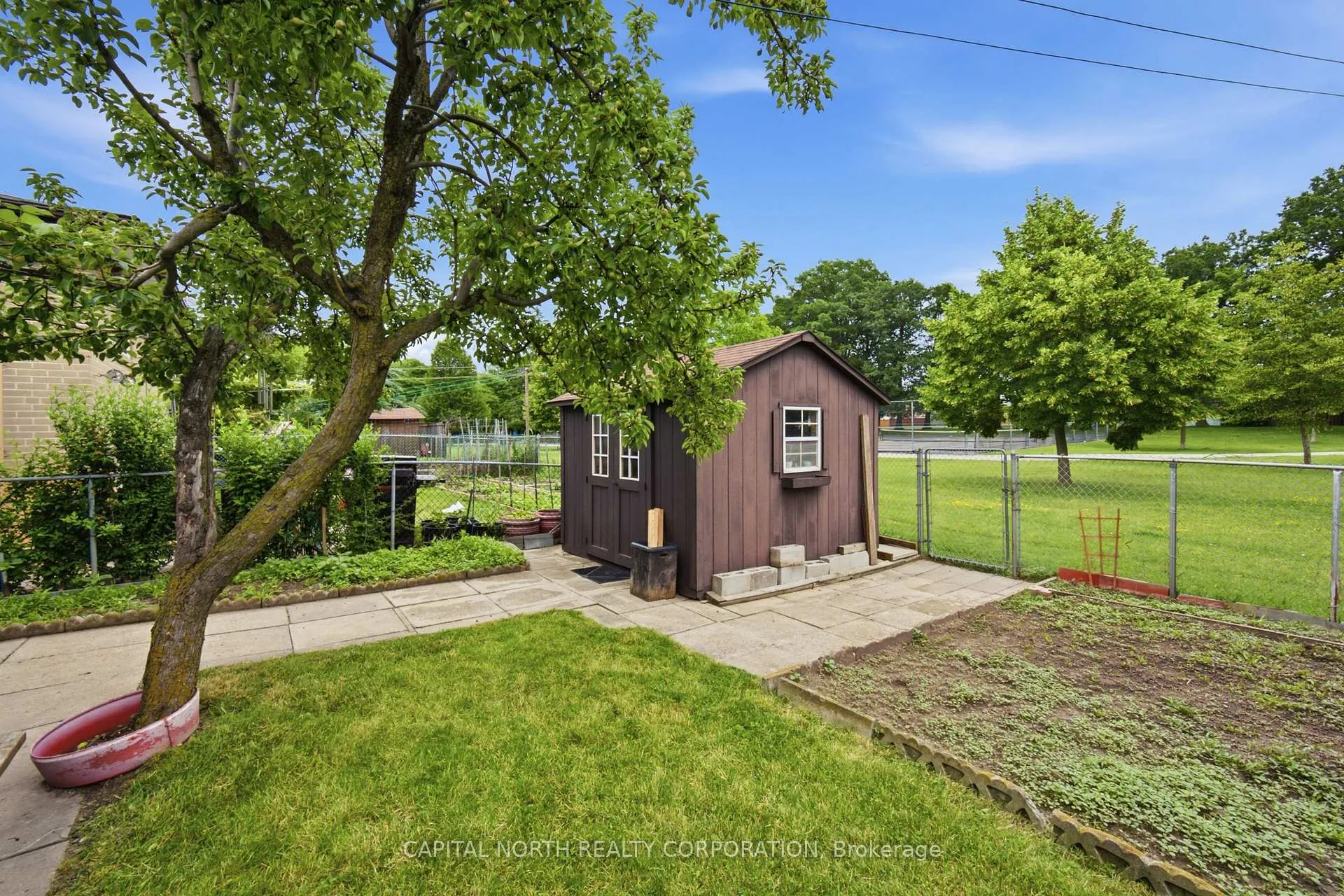 Photo 34 of 11 Goldsboro Road, North York, Humber Summit — HOMEH