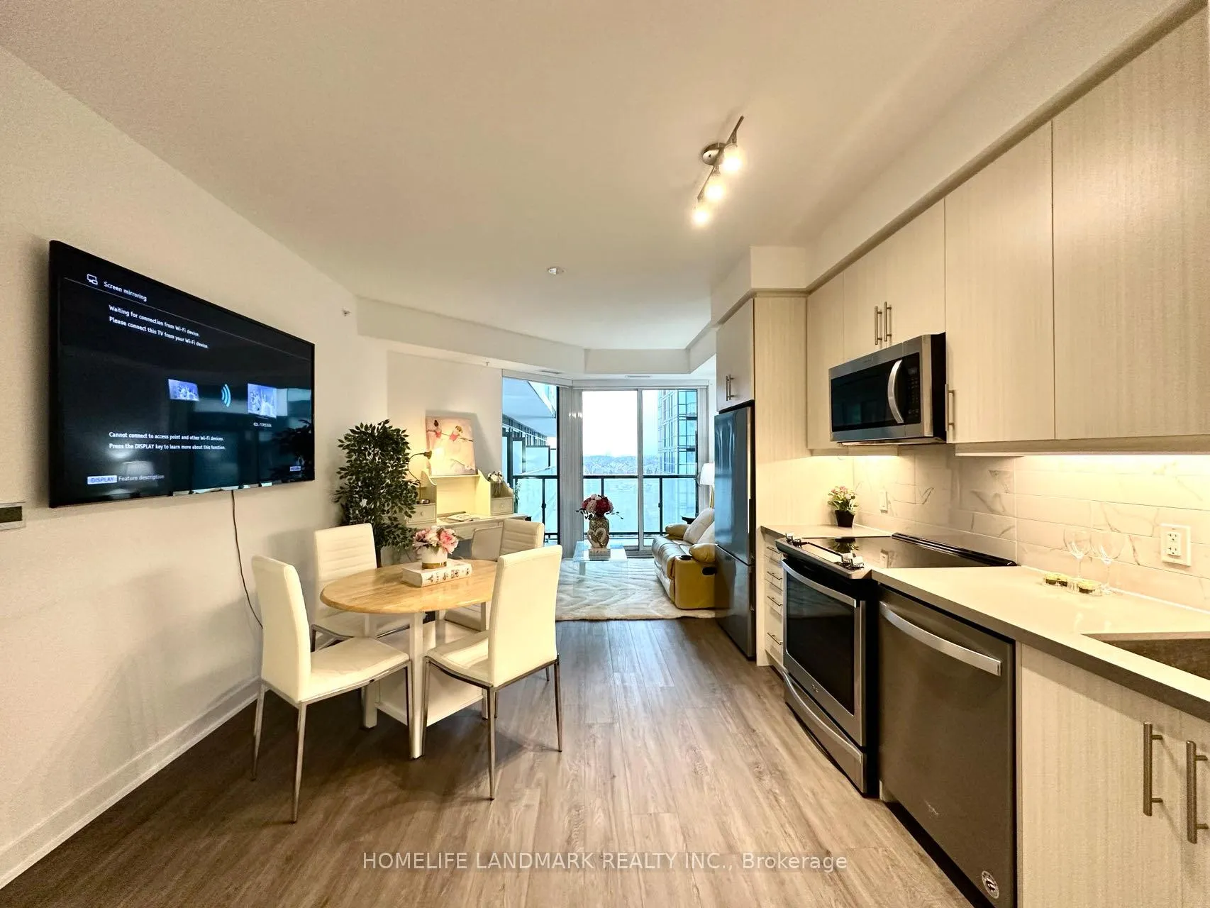 Photo 7 of Unit 813, 85 Oneida Crescent, Richmond Hill, Langstaff — HOMEH
