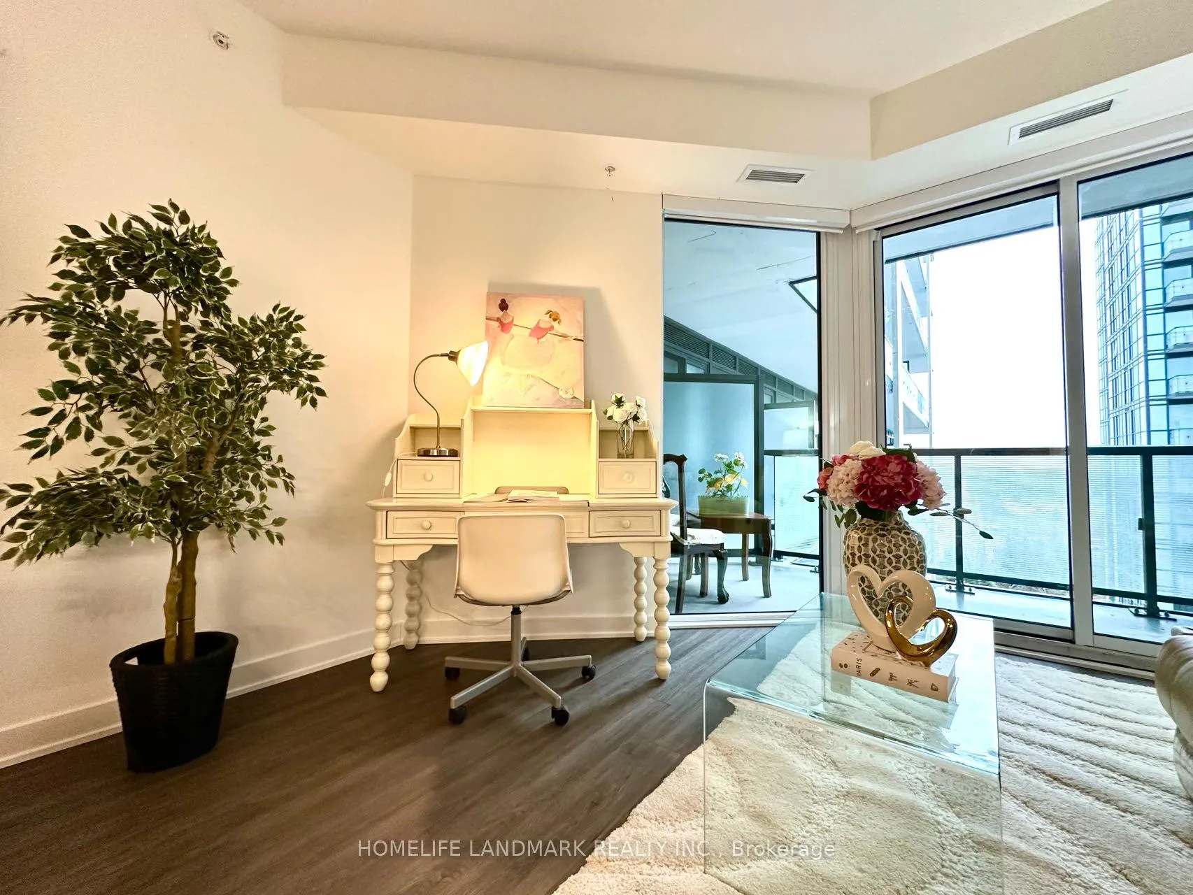 Photo 11 of Unit 813, 85 Oneida Crescent, Richmond Hill, Langstaff — HOMEH