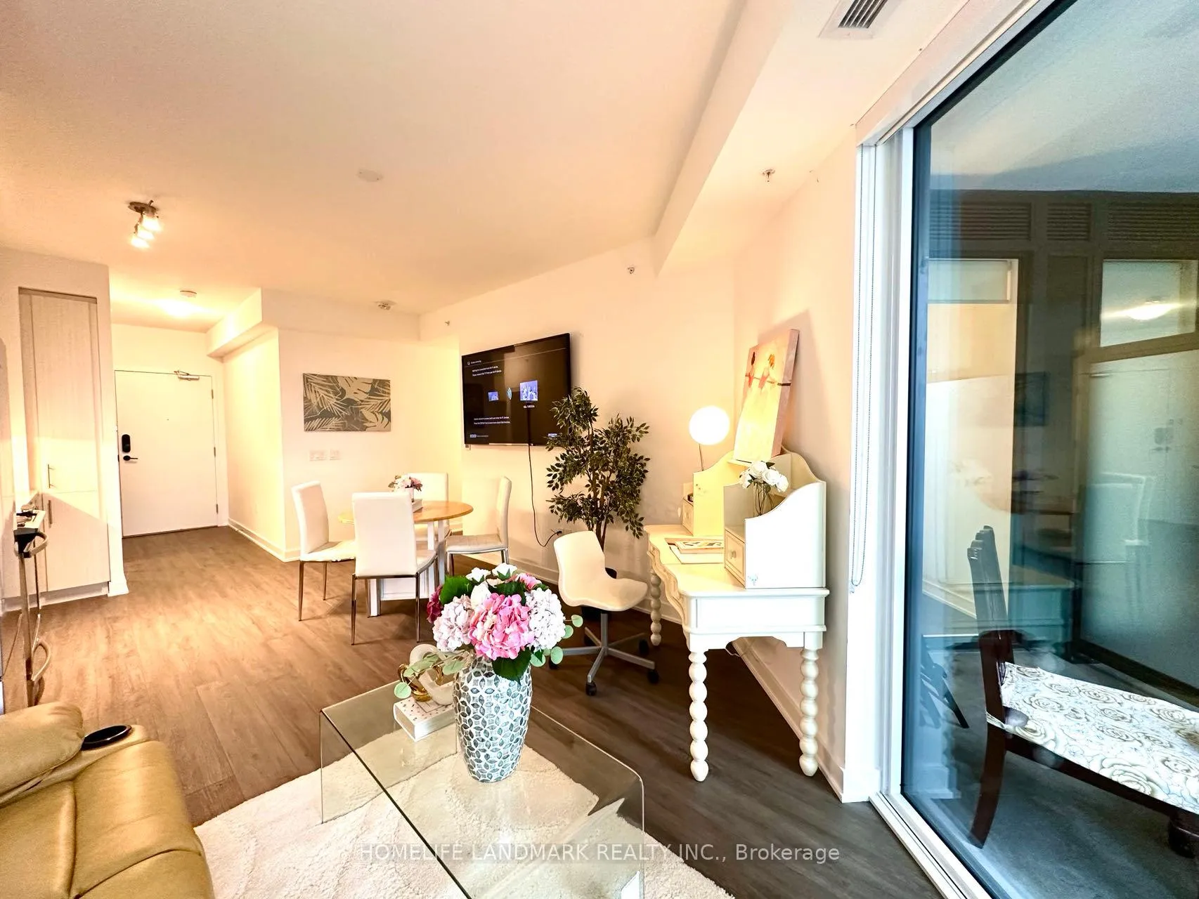 Photo 14 of Unit 813, 85 Oneida Crescent, Richmond Hill, Langstaff — HOMEH