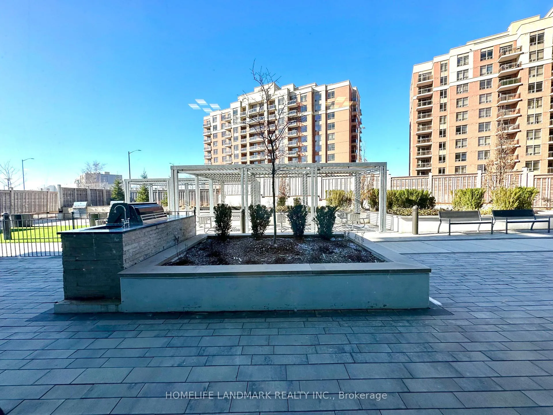 Photo 32 of Unit 813, 85 Oneida Crescent, Richmond Hill, Langstaff — HOMEH