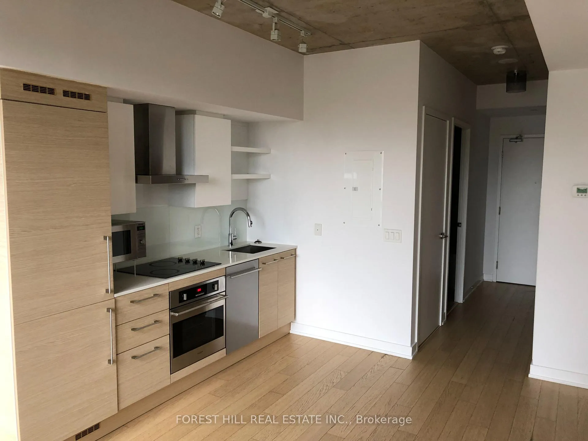 Photo 3 of Unit 416, 1030 King Street W, Toronto, Niagara — HOMEH