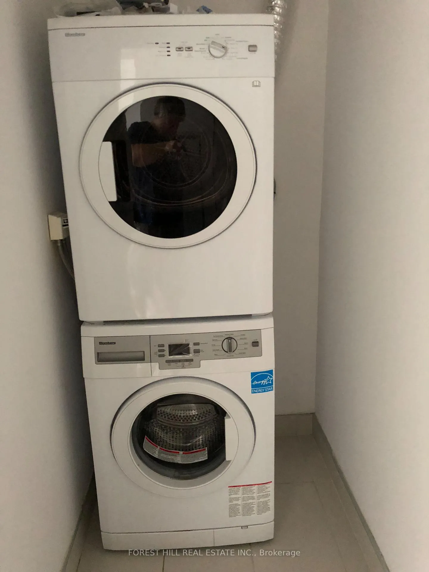 Photo 6 of Unit 416, 1030 King Street W, Toronto, Niagara — HOMEH