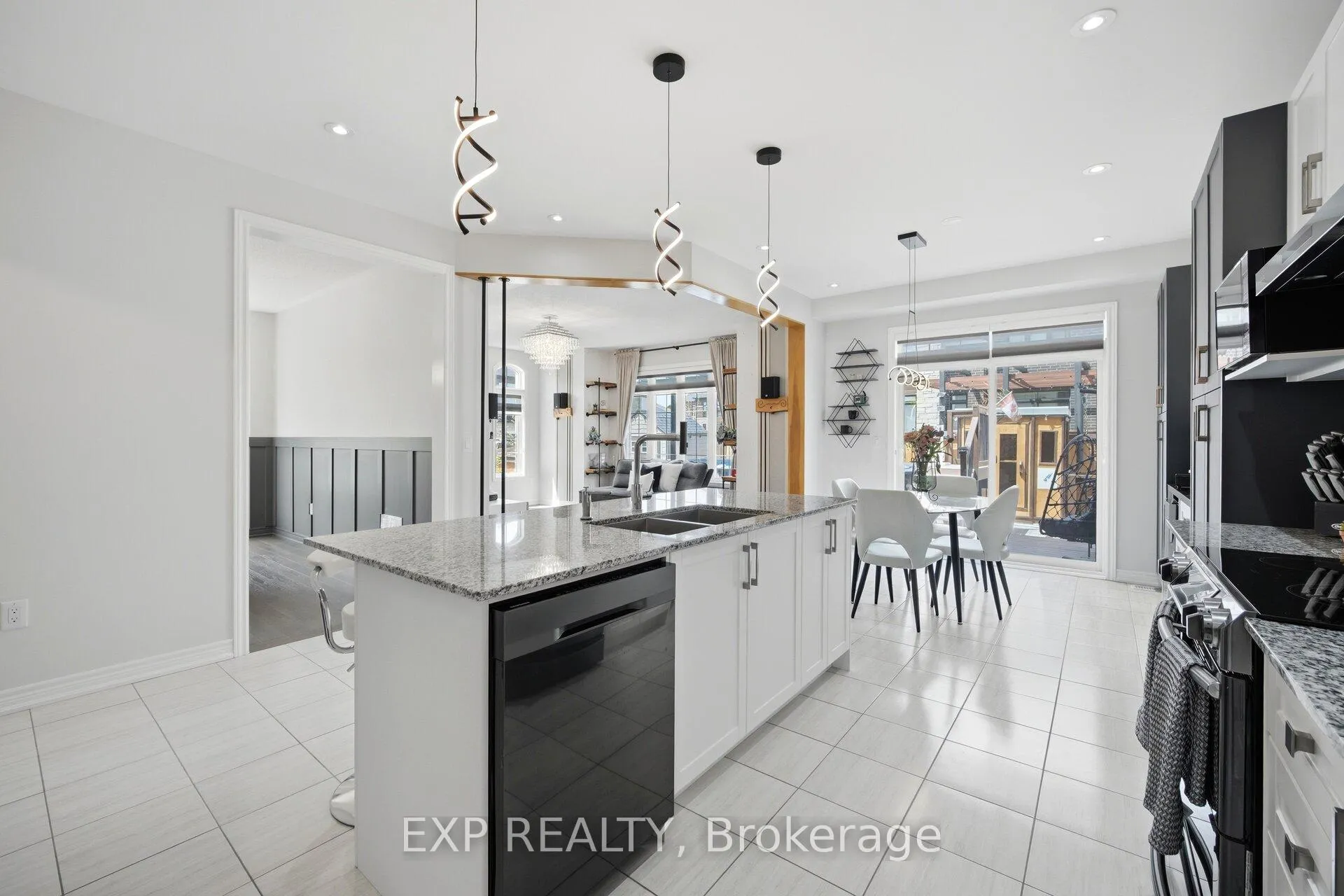 Photo 12 of 13 Arksey Street, Whitby, Rural Whitby — HOMEH