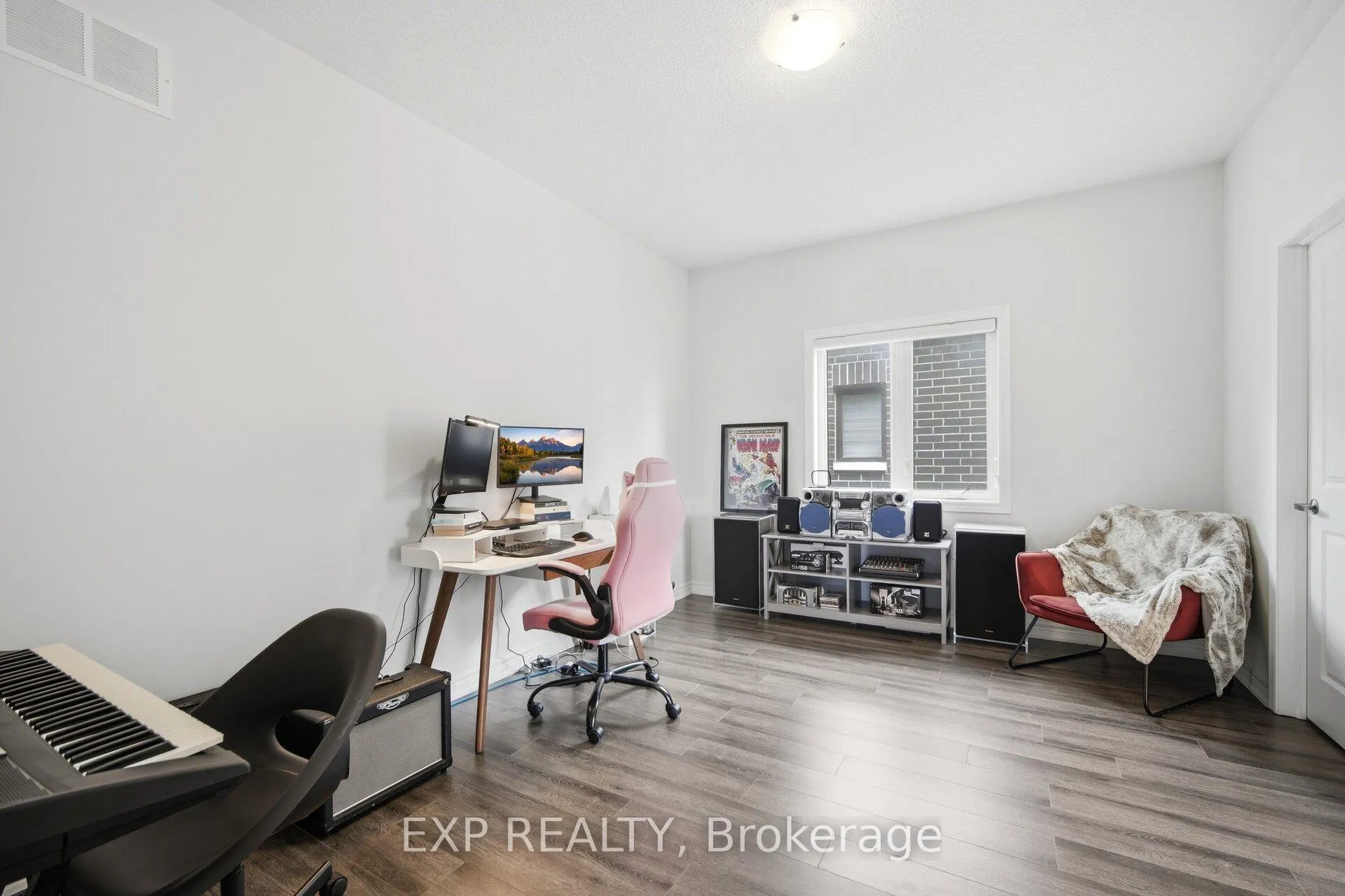 Photo 31 of 13 Arksey Street, Whitby, Rural Whitby — HOMEH