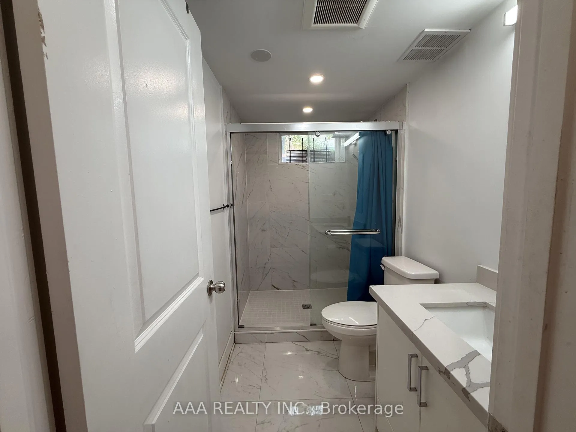 Photo 11 of Unit 1 (Lower Level), 27 Kingsview Boulevard, Etobicoke, Kingsview Village-The Westway — HOMEH