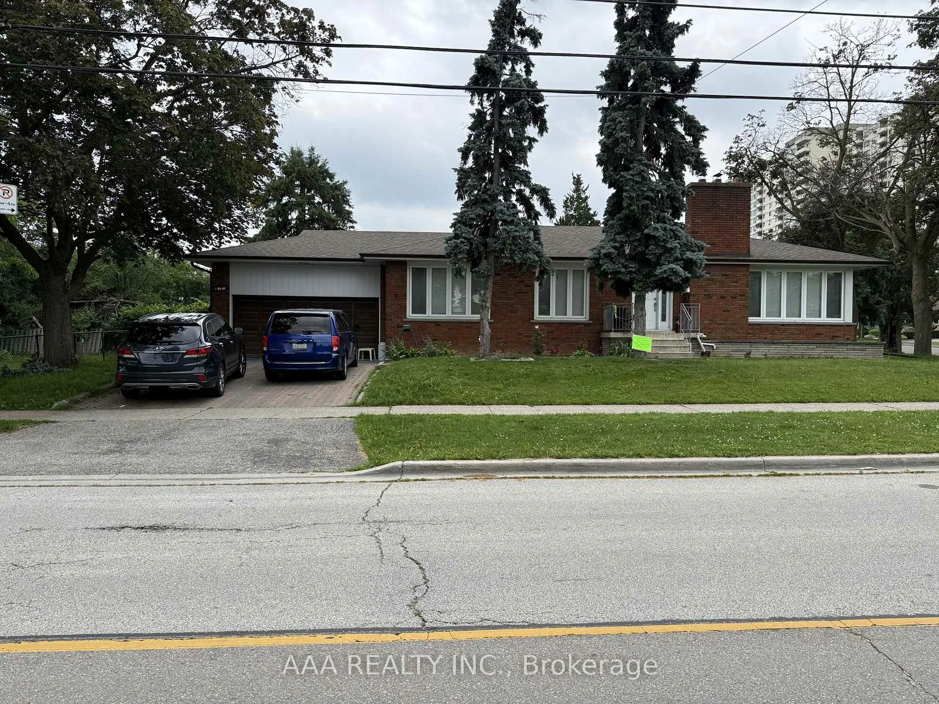 Photo 20 of Unit 1 (Lower Level), 27 Kingsview Boulevard, Etobicoke, Kingsview Village-The Westway — HOMEH