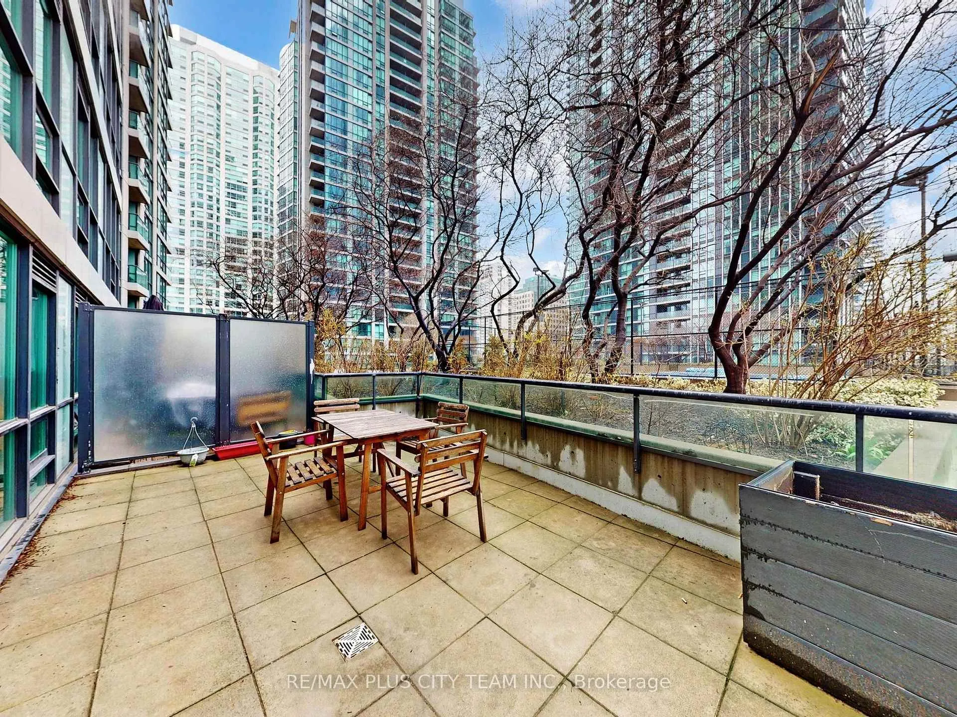 Photo 3 of Unit 502, 16 Yonge Street, Toronto, Waterfront Communities — HOMEH