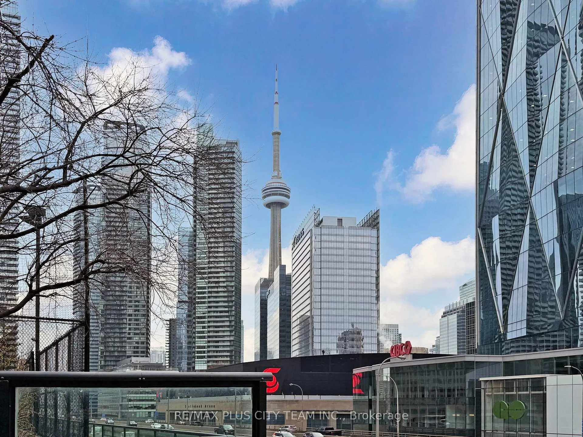 Photo 4 of Unit 502, 16 Yonge Street, Toronto, Waterfront Communities — HOMEH