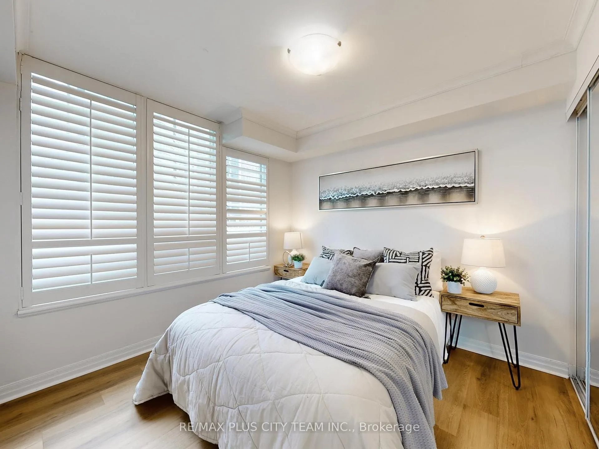 Photo 18 of Unit 502, 16 Yonge Street, Toronto, Waterfront Communities — HOMEH