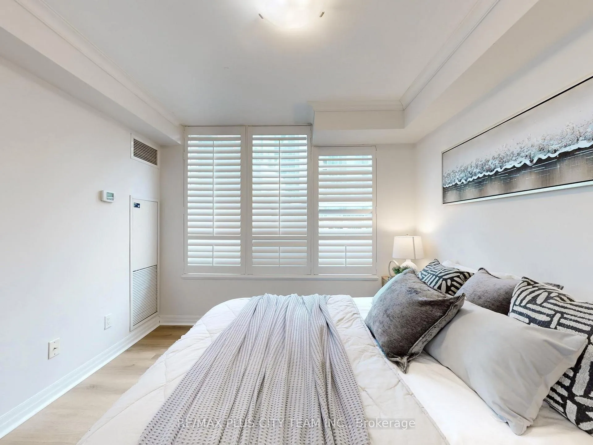 Photo 20 of Unit 502, 16 Yonge Street, Toronto, Waterfront Communities — HOMEH