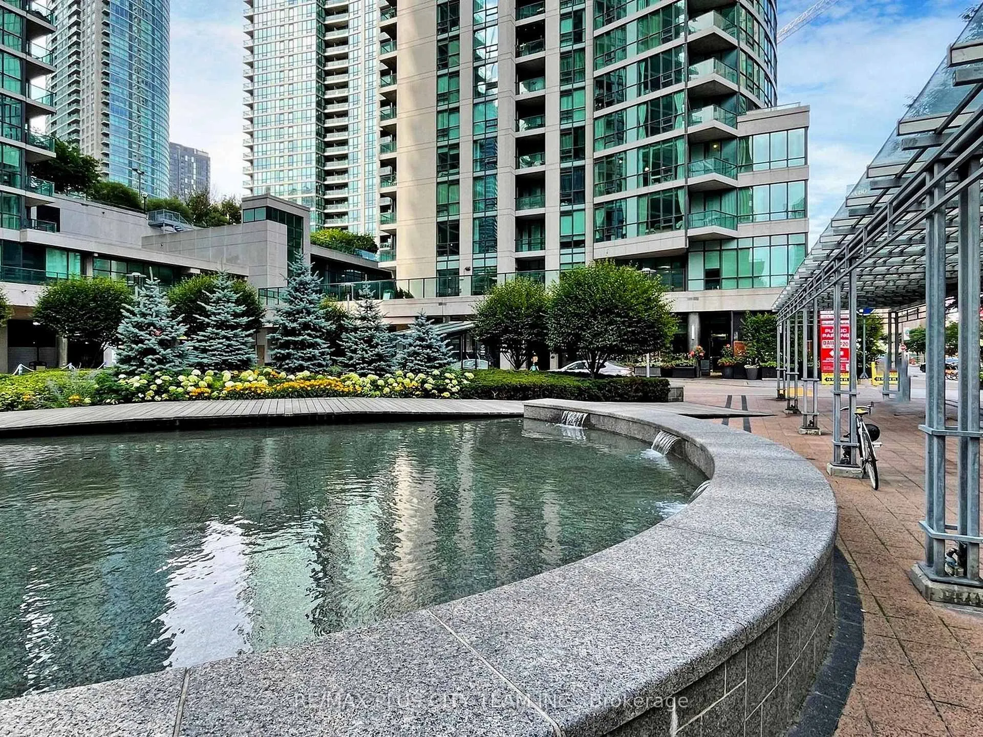 Photo 41 of Unit 502, 16 Yonge Street, Toronto, Waterfront Communities — HOMEH