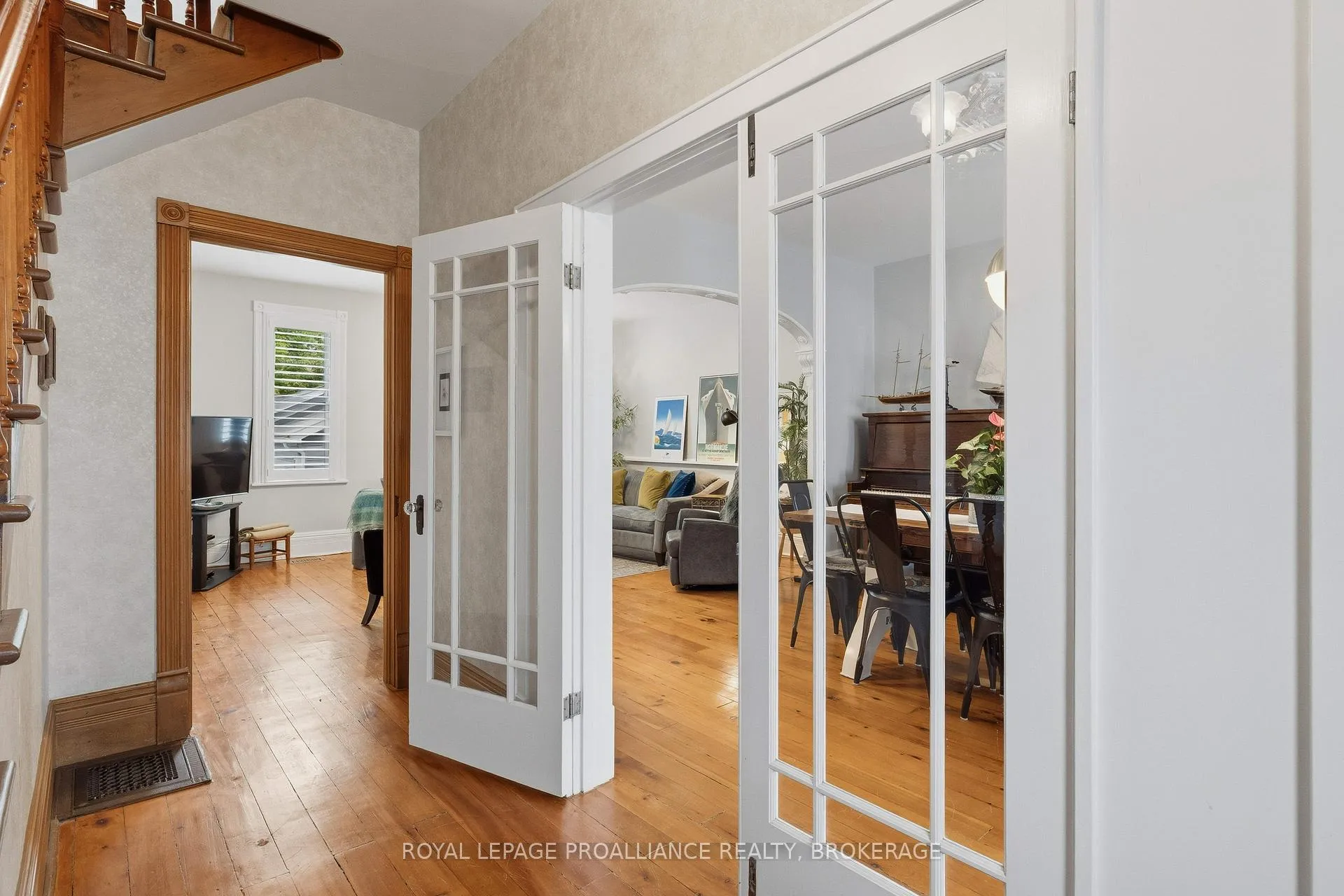 Photo 5 of 125 Arthur Street, Gananoque, Gananoque — HOMEH