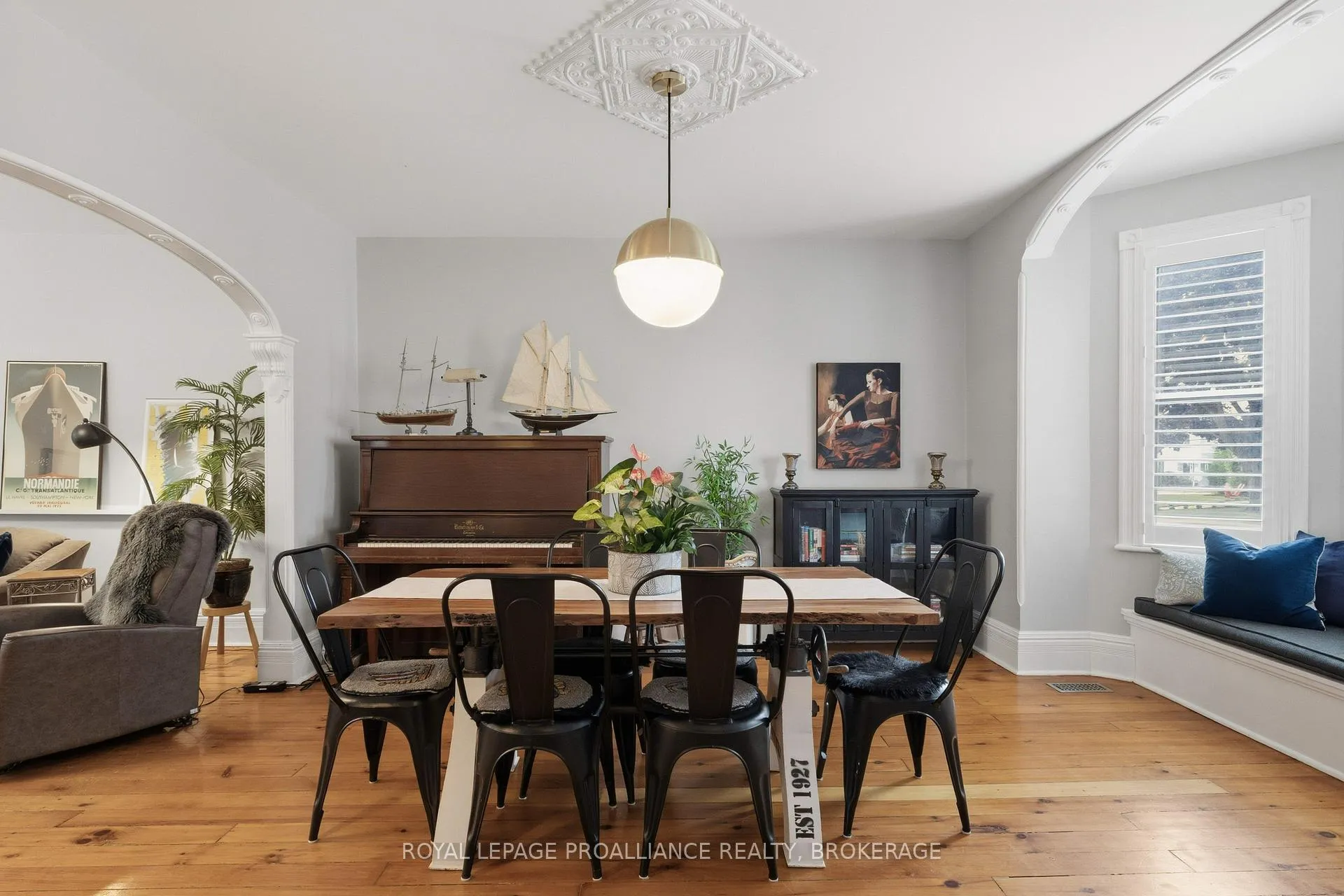 Photo 9 of 125 Arthur Street, Gananoque, Gananoque — HOMEH