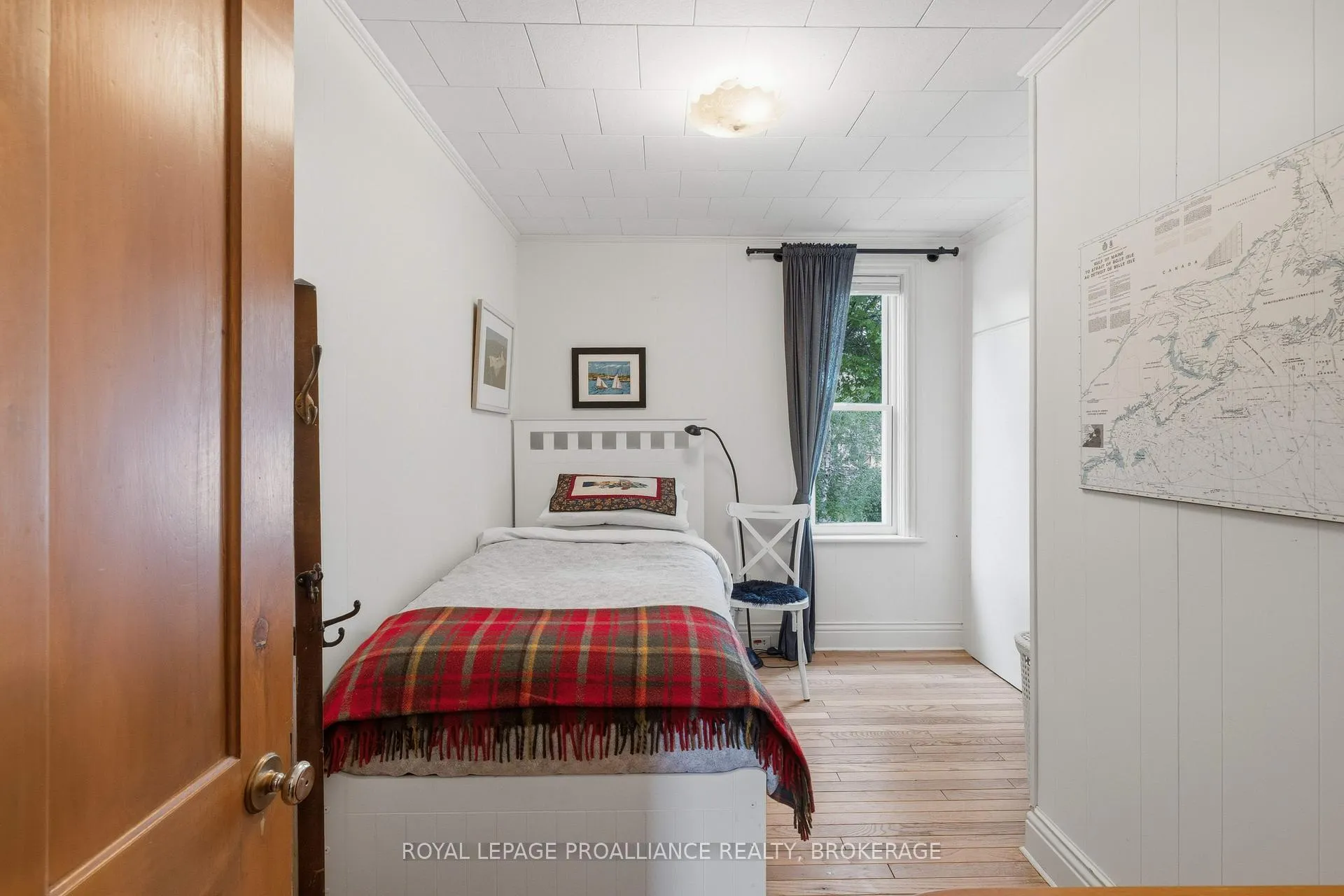 Photo 21 of 125 Arthur Street, Gananoque, Gananoque — HOMEH