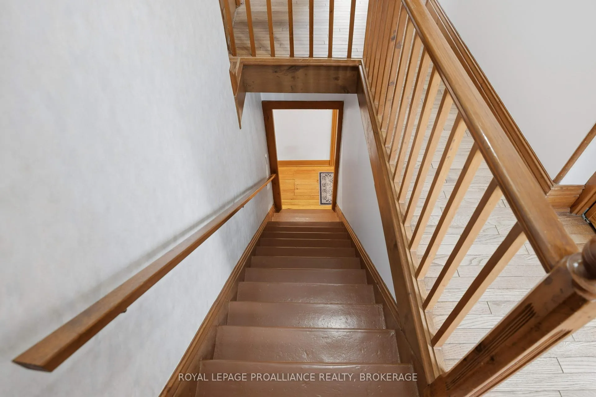 Photo 28 of 125 Arthur Street, Gananoque, Gananoque — HOMEH
