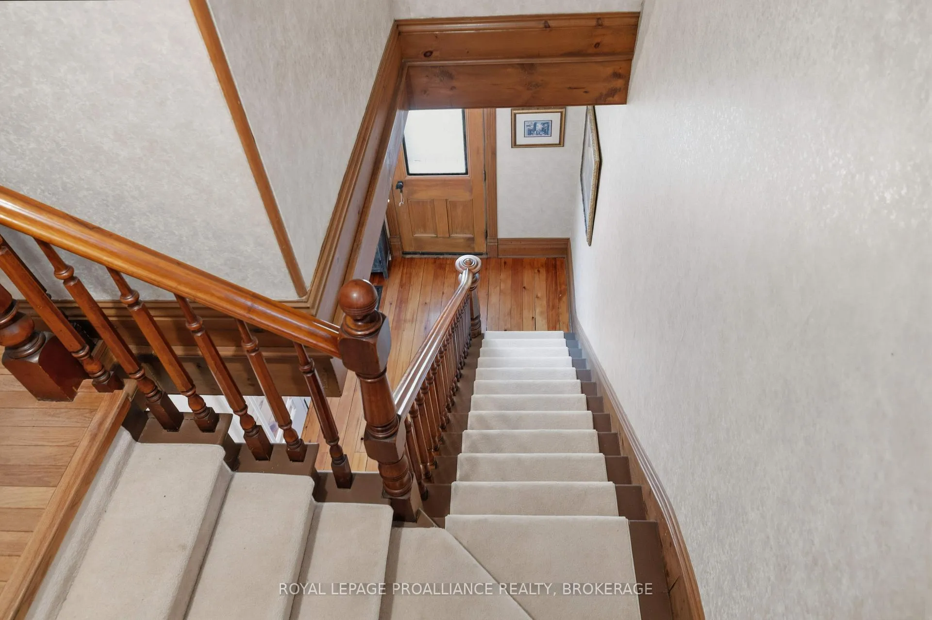 Photo 29 of 125 Arthur Street, Gananoque, Gananoque — HOMEH