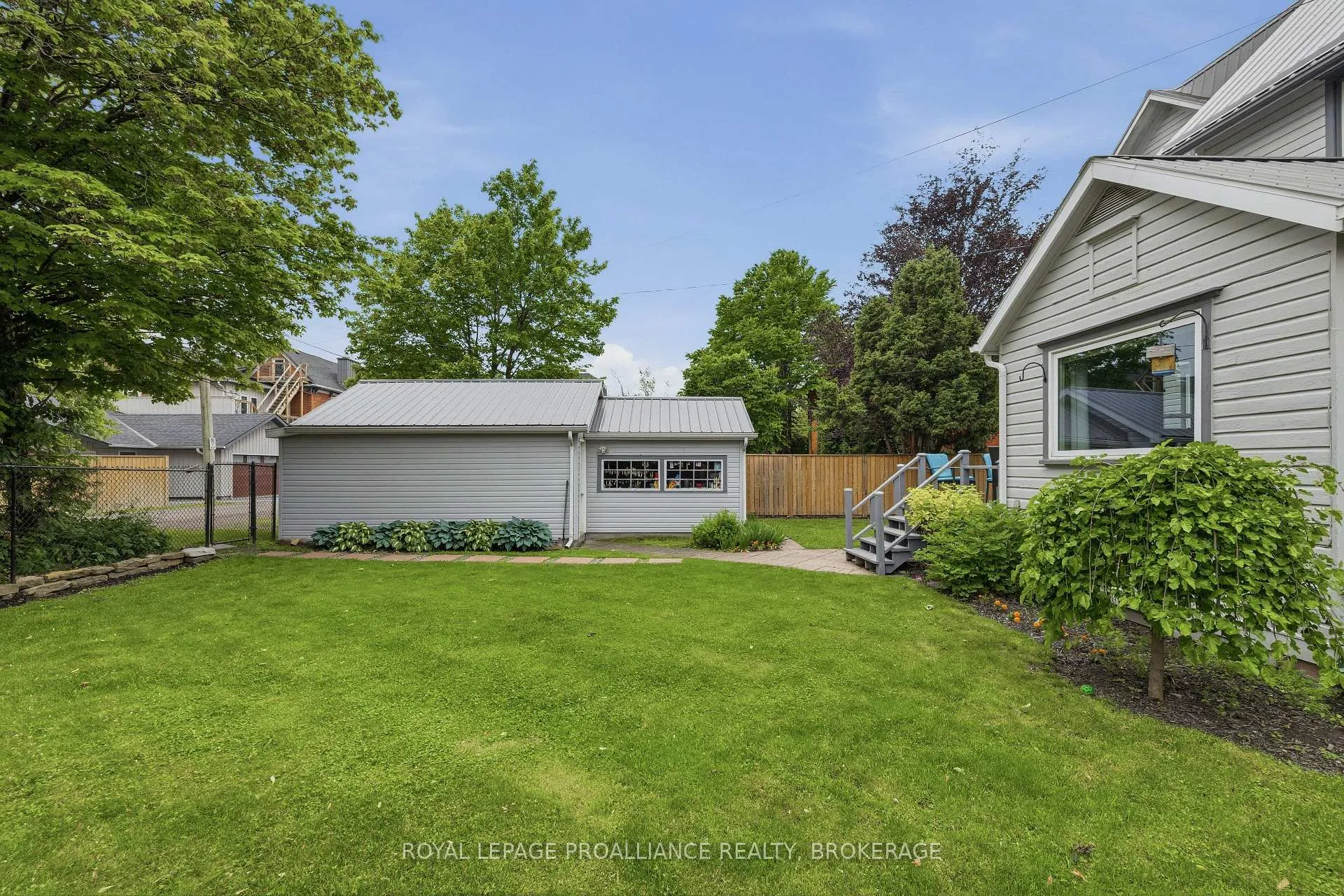 Photo 33 of 125 Arthur Street, Gananoque, Gananoque — HOMEH
