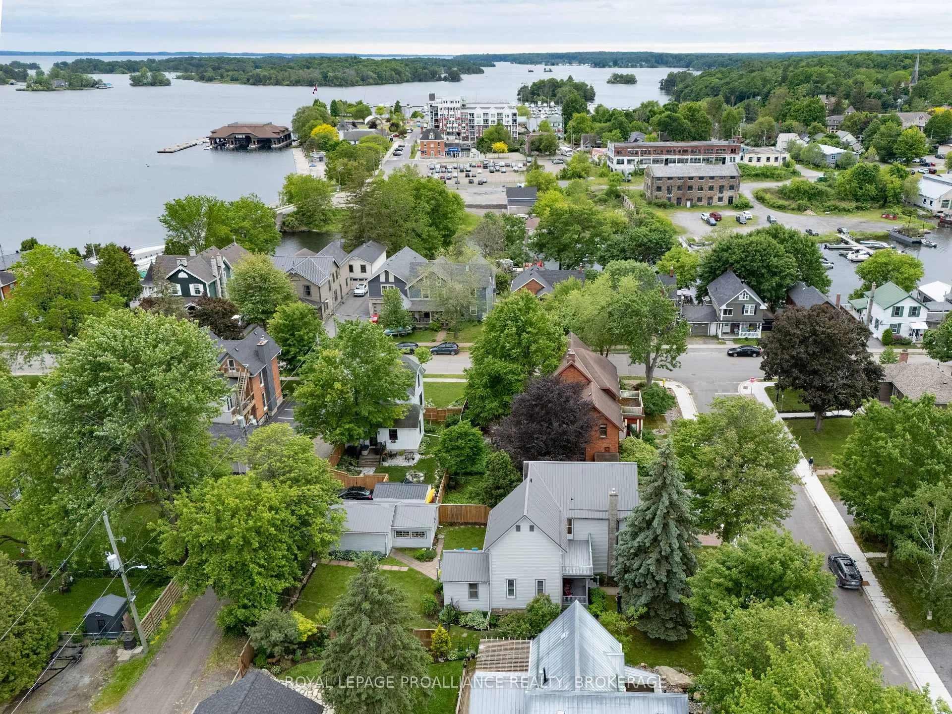 Photo 45 of 125 Arthur Street, Gananoque, Gananoque — HOMEH