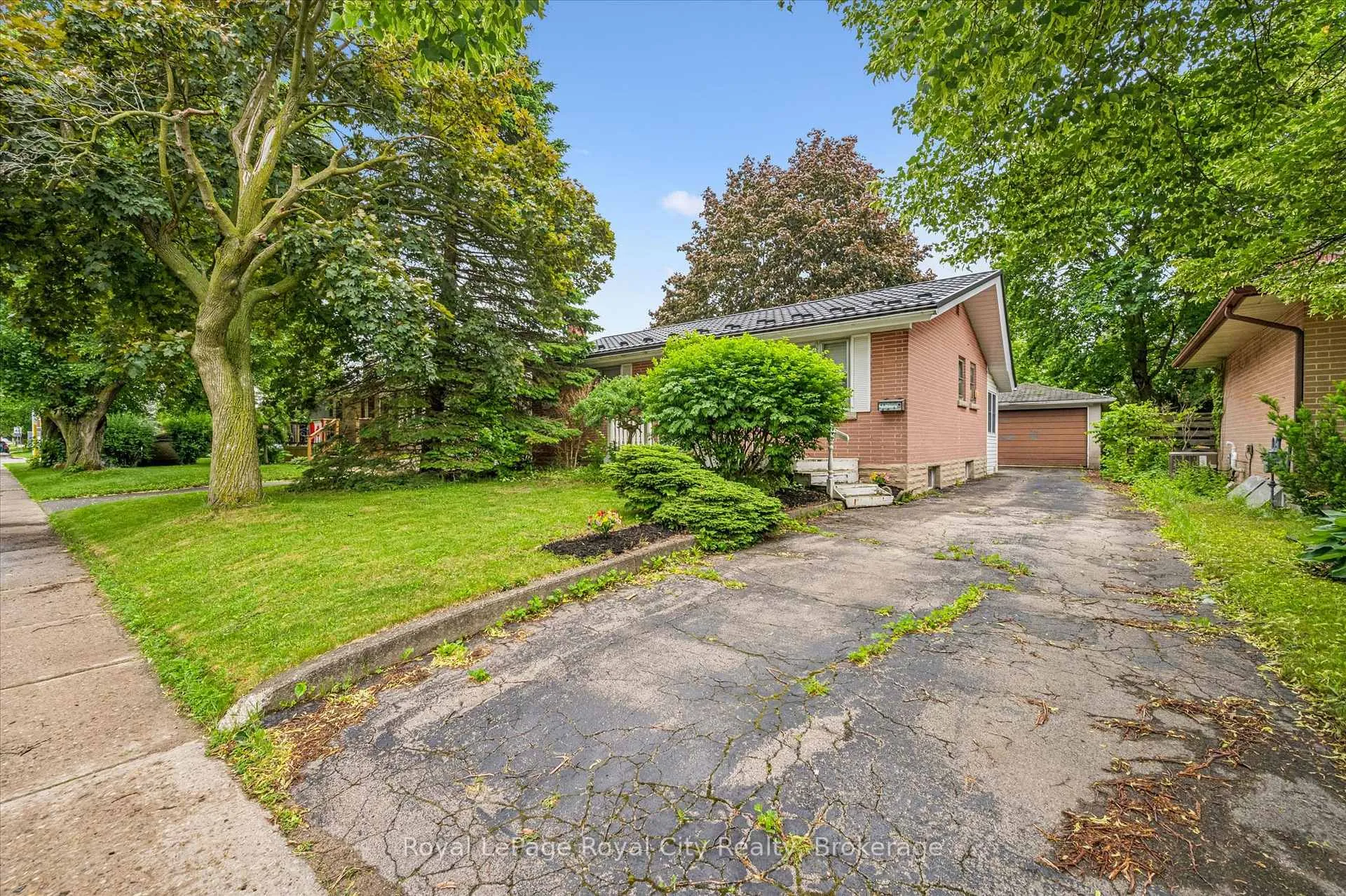 Photo 7 of 87 Cassino Avenue, Guelph, St. George's — HOMEH